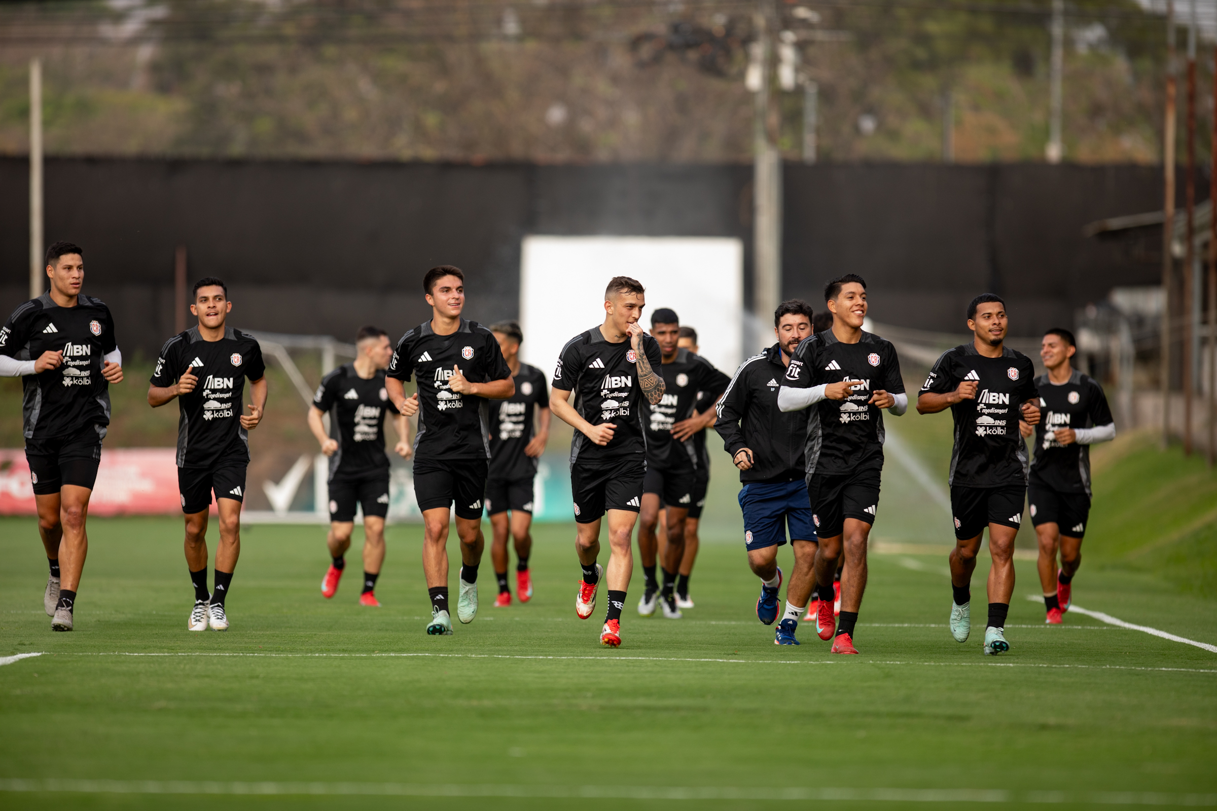 Orlando Galo regresa a la Selección de Costa Rica con una sonrisa y un motivo fuerte para darlo todo.