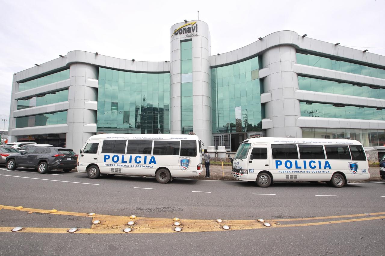 Los principales allanamientos por presunta corrupción se desarrollan en la sede del Conavi, en Mercedes de Montes de Oca. Foto: John Durán