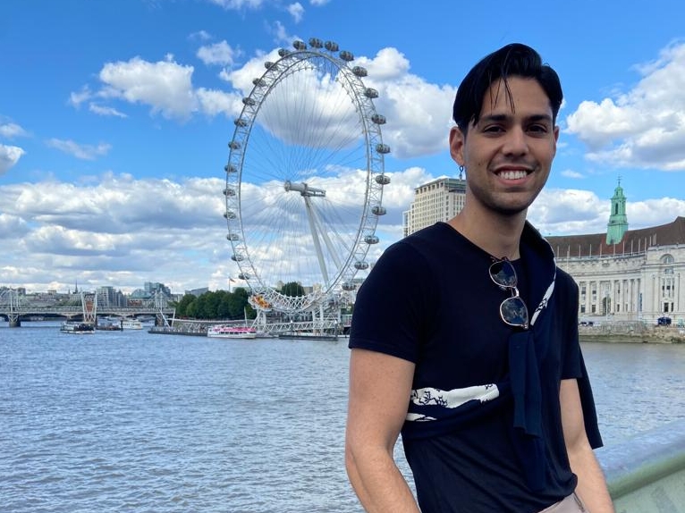 Fuga de enfermeros al exterior. Dereck Chaves, enfermero profesional que trabaja en Alemania desde hace dos años y medio.
