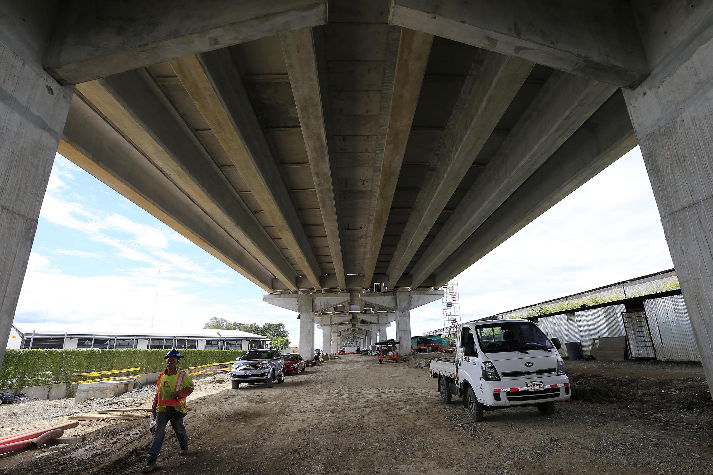 01/11/2019 Tibás. Avance en construcción de viaducto de Circunvalación Norte. Tomas desde Colima. Foto: Rafael Pacheco
