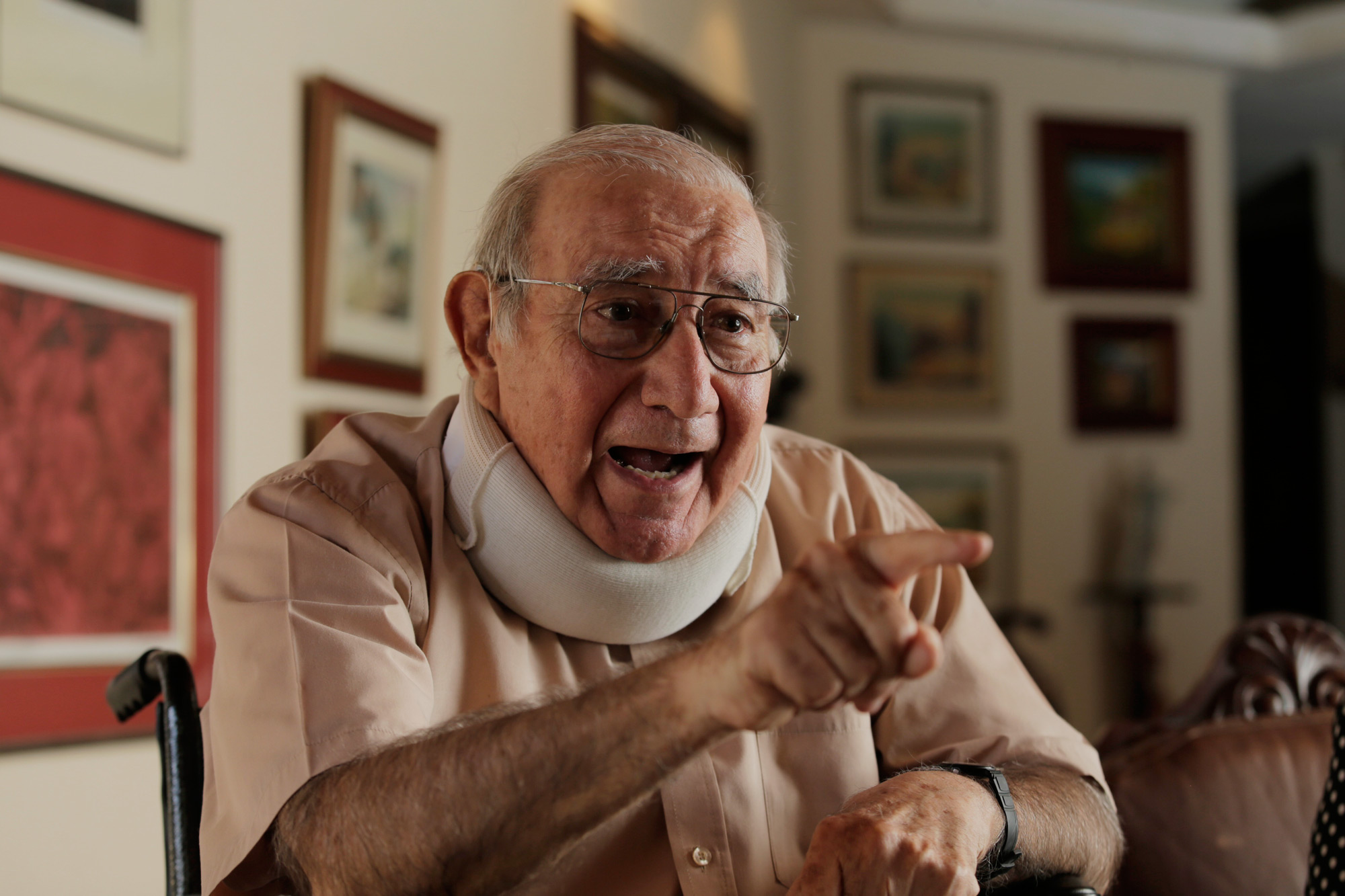 Juan Jaramillo, premio Magón 2016, es médico, cirujano, profesor, escritor, esposo y padre.