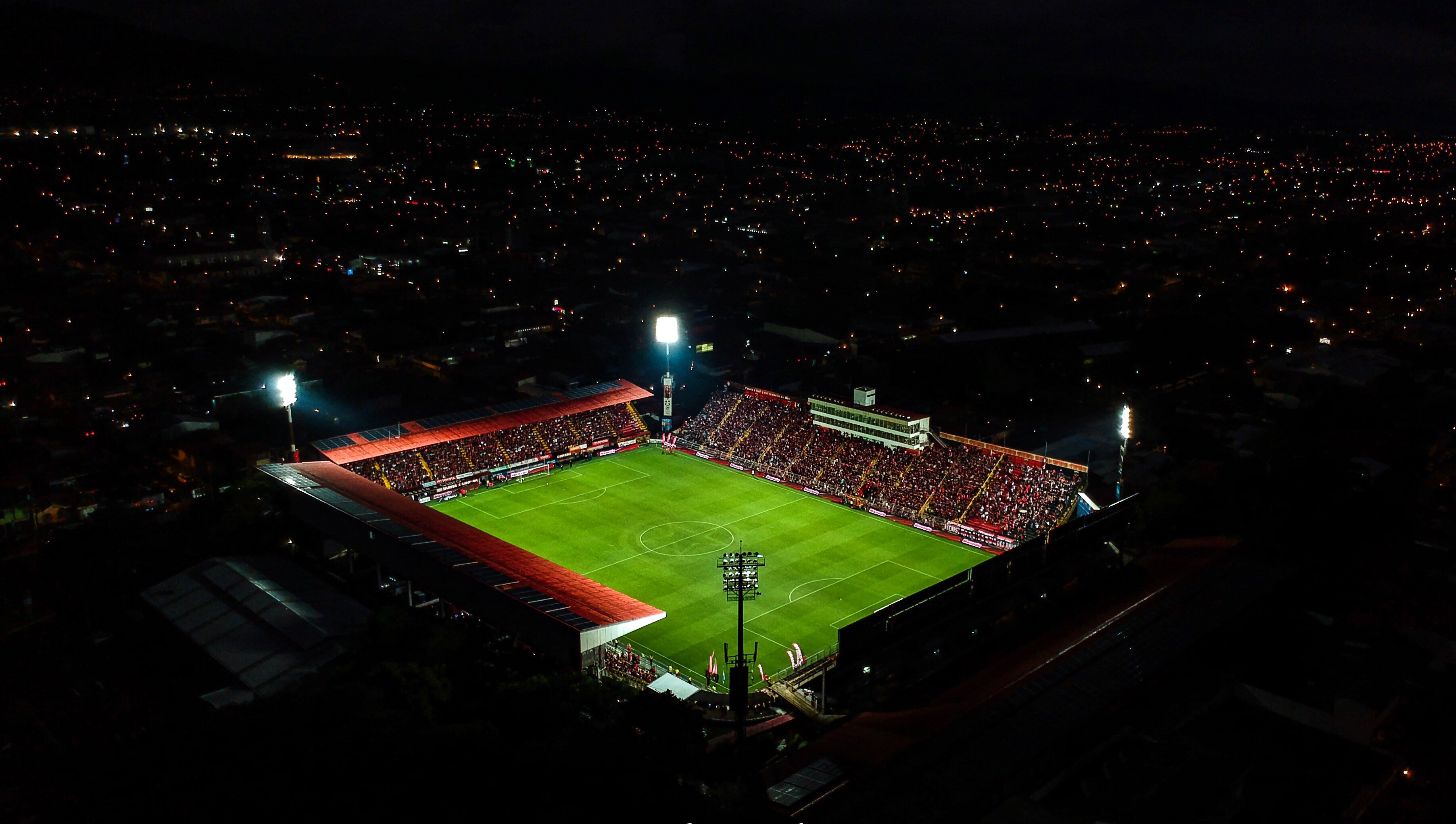 El Estadio Alejandro Morera Soto festeja ocho décadas de coleccionar momentos imborrables.