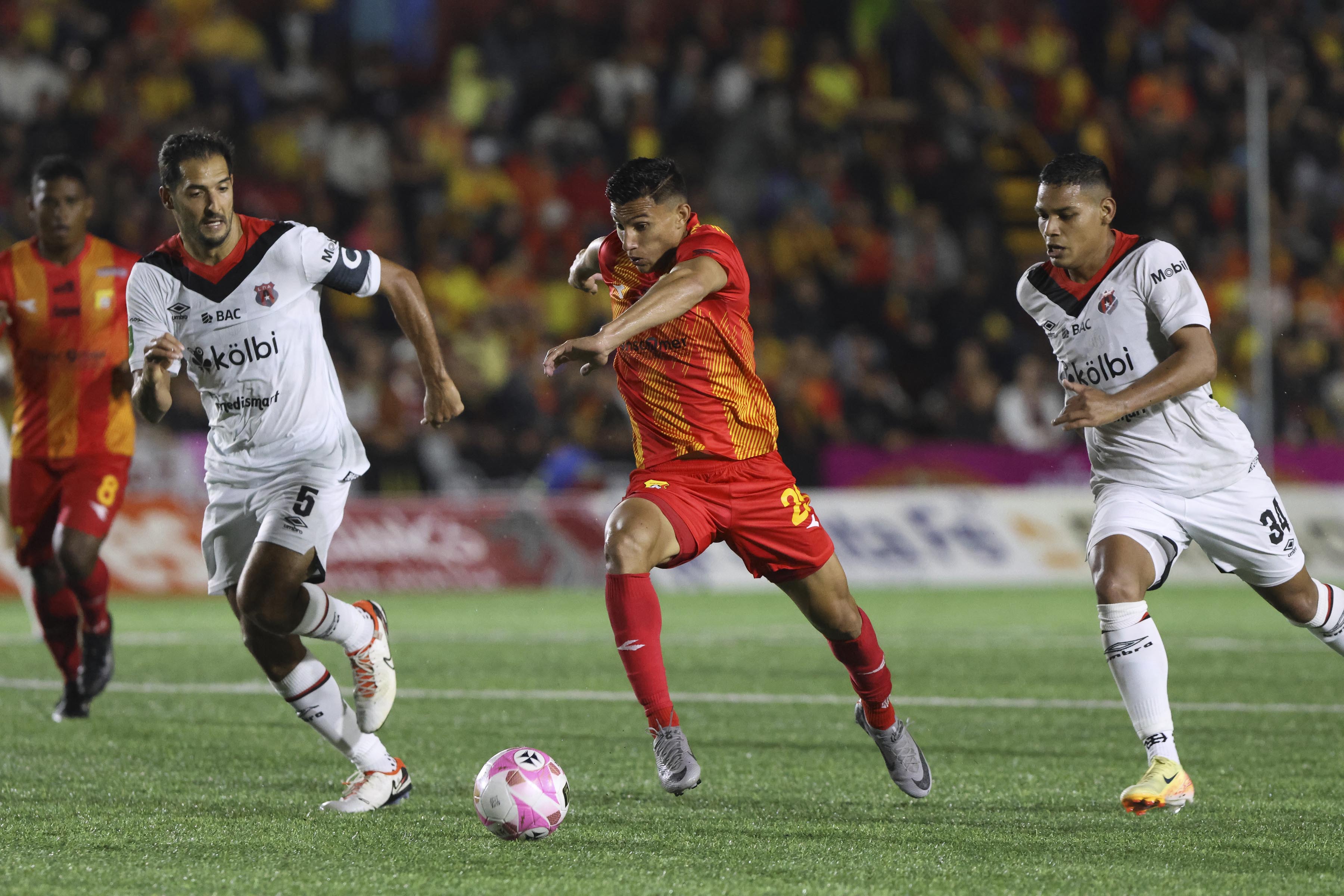 Heredia vs Liga