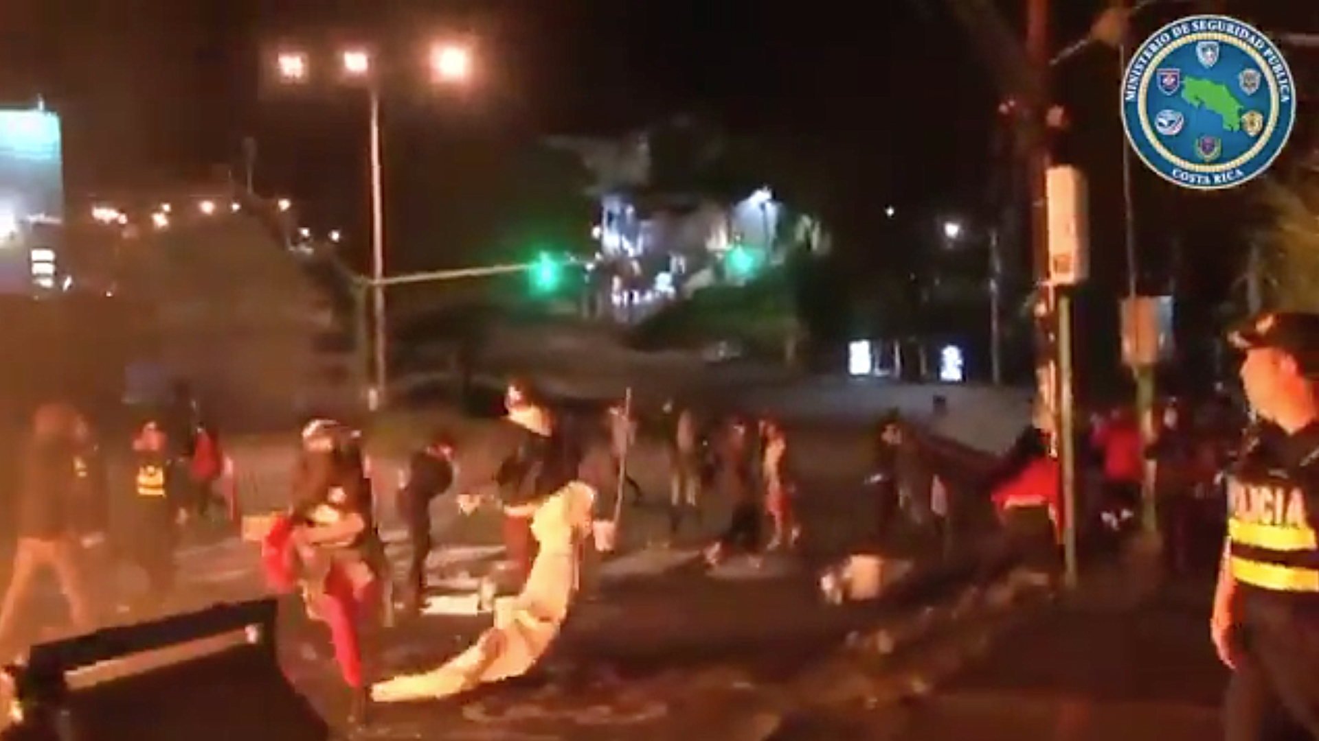 22/11/2019 Levantan bloqueo en las afueras de la UCR. Foto: MSP