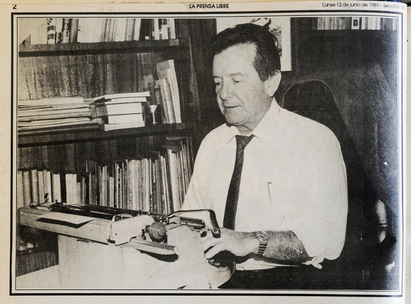 Andrés Borrasé en 1989, cuando La Prensa Libre cumplió un siglo de existencia y lo celebró en grande.