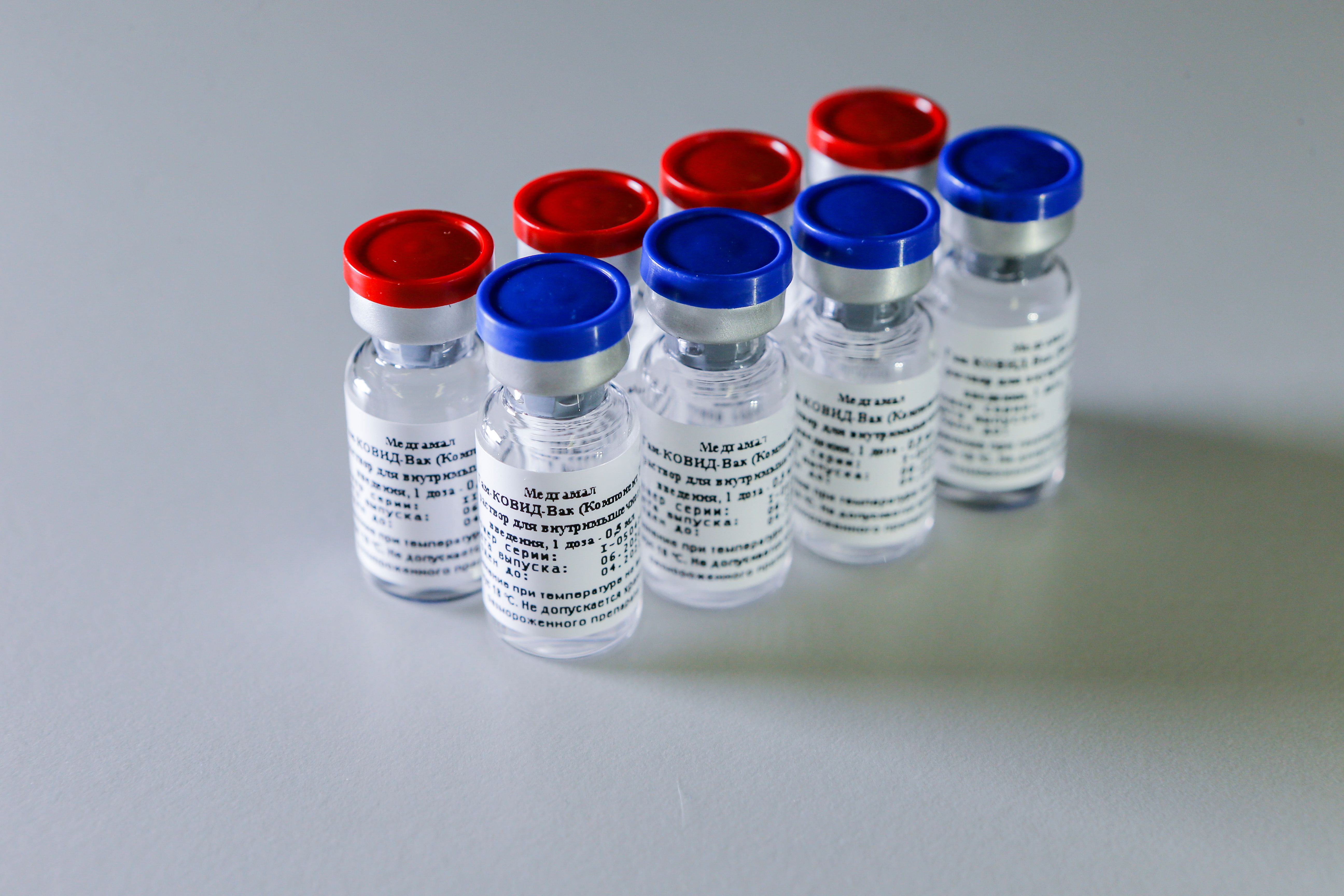 This handout picture taken on August 6, 2020 and provided by the Russian Direct Investment Fund shows the vaccine against the coronavirus disease, developed by the Gamaleya Research Institute of Epidemiology and Microbiology. (Photo by Handout / Russian Direct Investment Fund / AFP) / RESTRICTED TO EDITORIAL USE - MANDATORY CREDIT "AFP PHOTO / Russian Direct Investment Fund / Handout " - NO MARKETING - NO ADVERTISING CAMPAIGNS - DISTRIBUTED AS A SERVICE TO CLIENTS