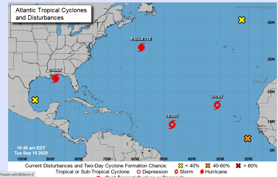 La gran actividad ciclónica que este 15 de setiembre registró el Centro Nacional de Huracanes, es común en épocas de influencia de La Niña. Por ahora, ninguno ejerce efectos en nuestro país. Imagen: Centro Nacional de Huracanes.