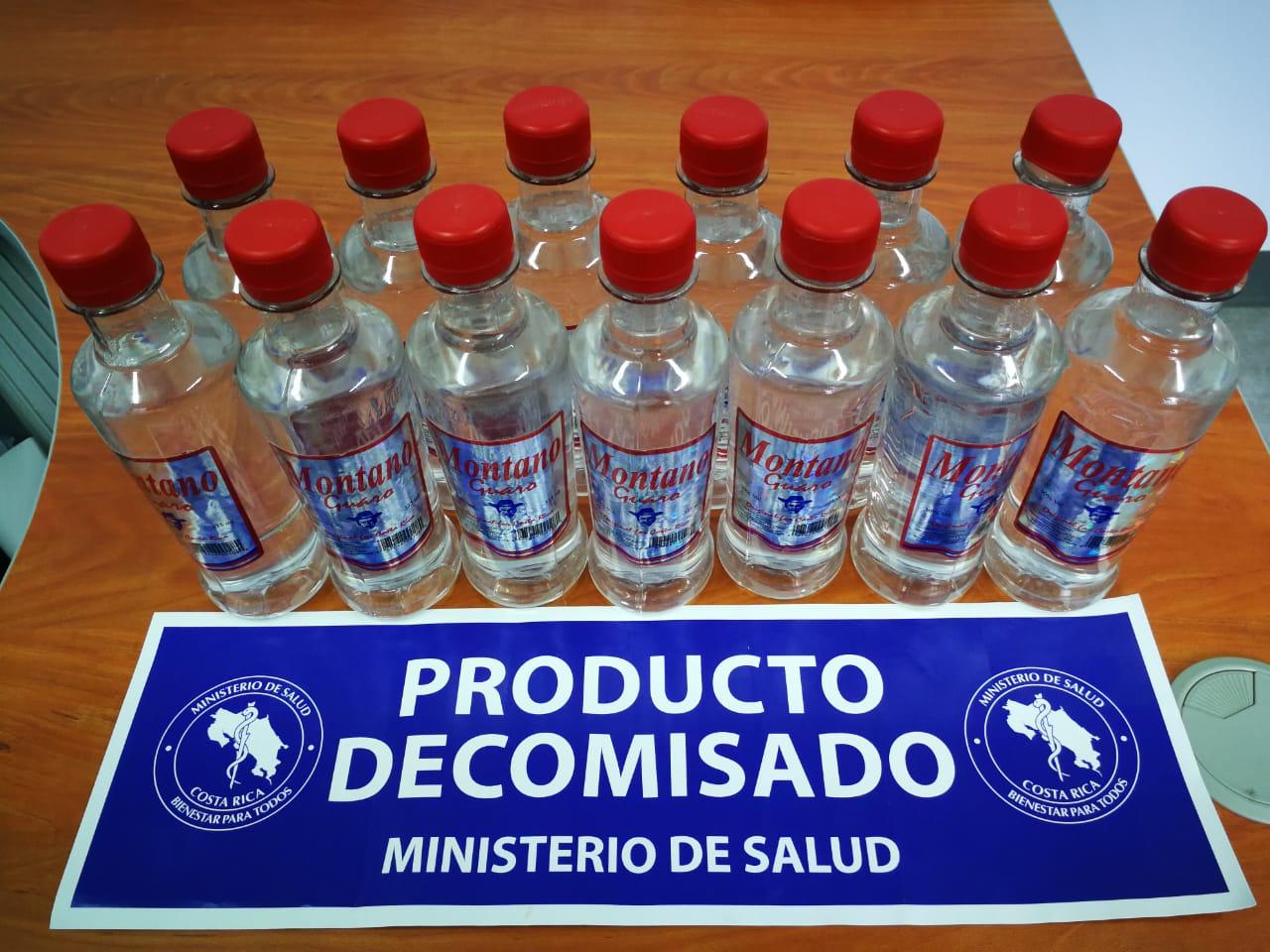 Aguardiente adulterada con metanol. Foto: Ministerio de Salud