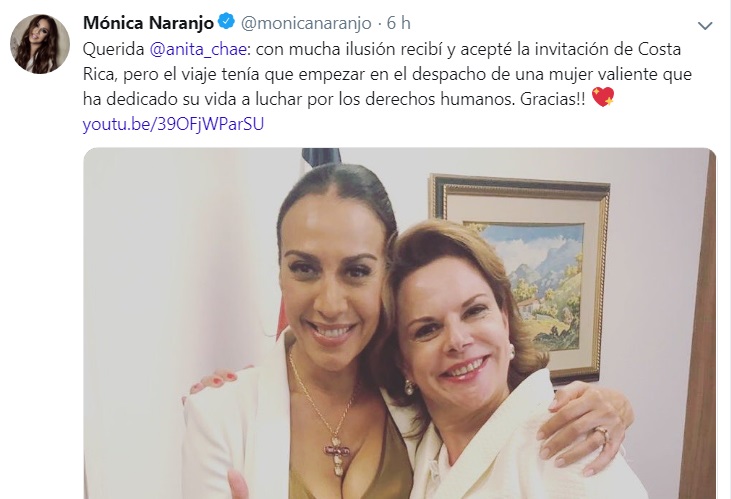La cantante Mónica Naranjo visitó en su despacho a Ana Helena Chacón, embajadora de Costa Rica en España.