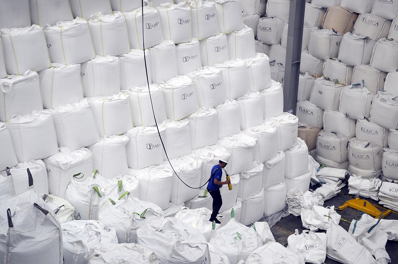 El choque por el mercado de azúcar se presenta porque Laica denuncia un fuerte incremento en las importaciones, lo cual perjudica el comercio del producto local.