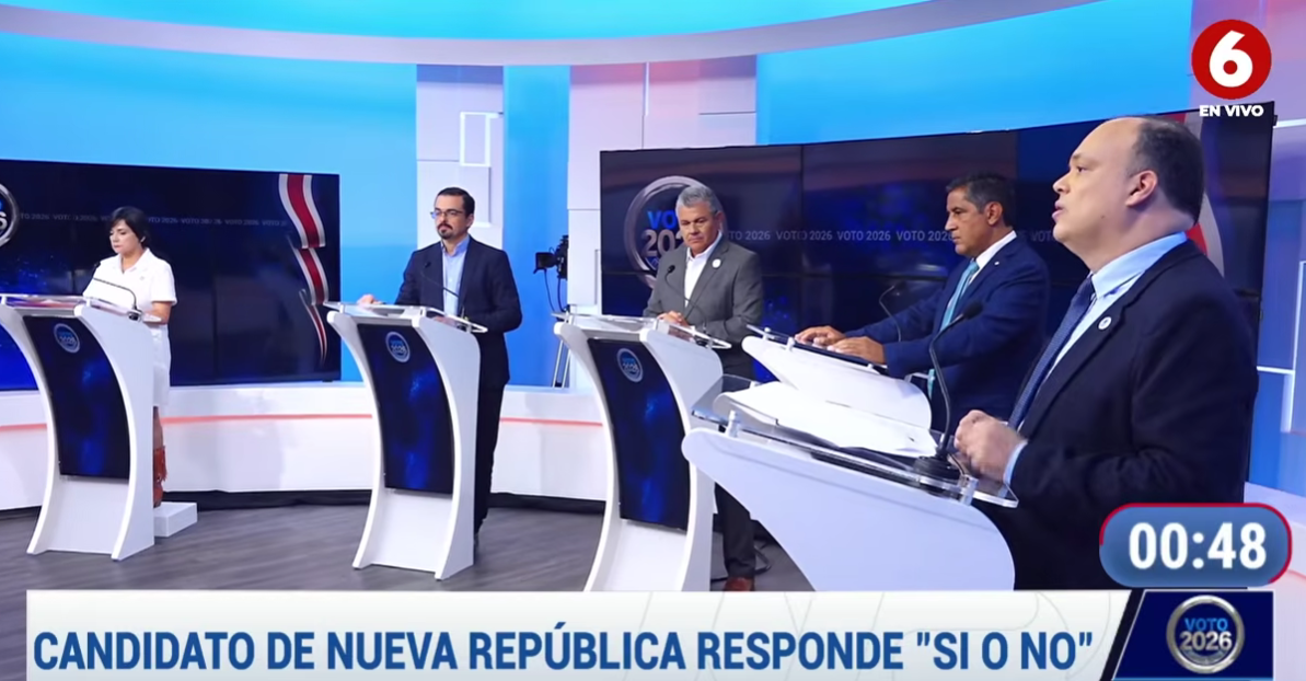 En la foto, cuatro candidatos a diputado por San José en el debate Repretel.