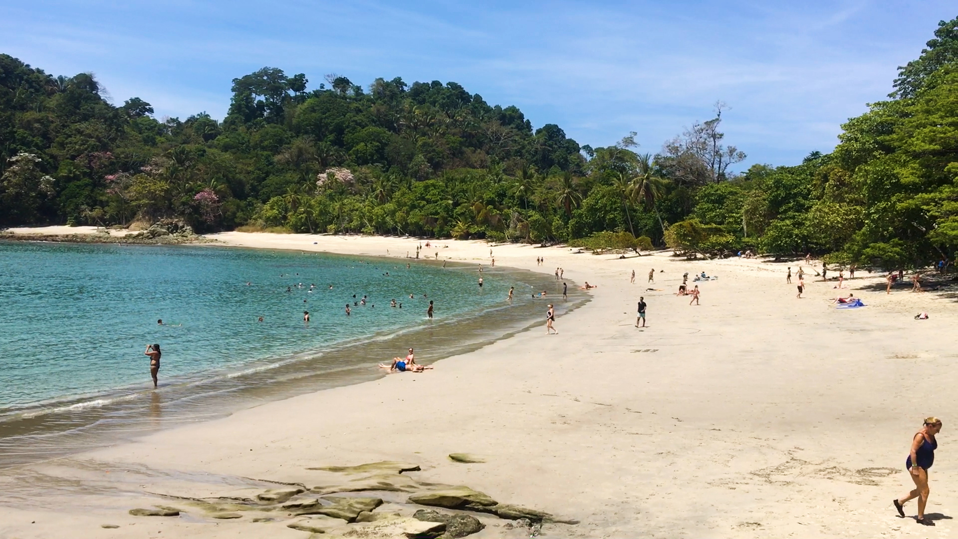 Vista del Parque Nacional Manuel Antonio a inicios de año. Este lunes, las autoridades del Minae reabrirán el parque bajo nuevas reglas sanitarias de seguridad / Fotografía: Minae para LN