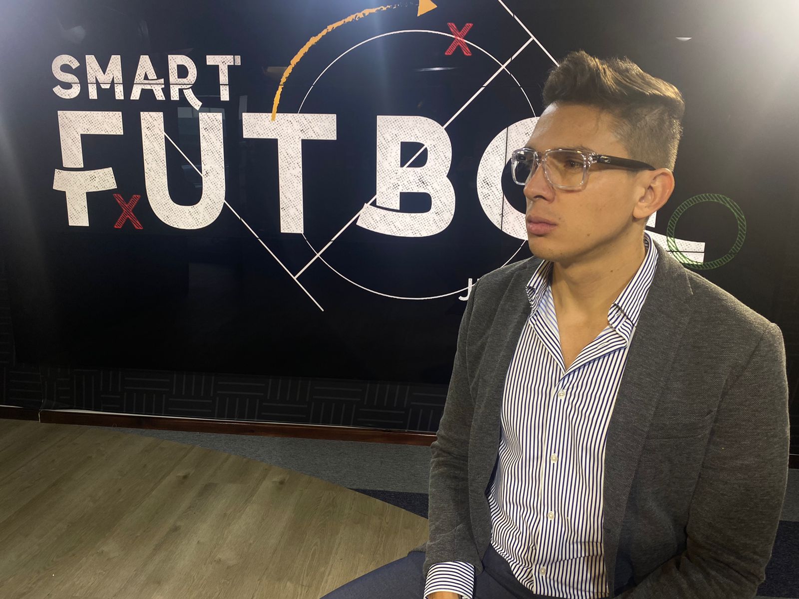 Juan Carlos Solano, el periodista deportivo que fue más allá y se preparó  para hablar de fútbol | La Teja