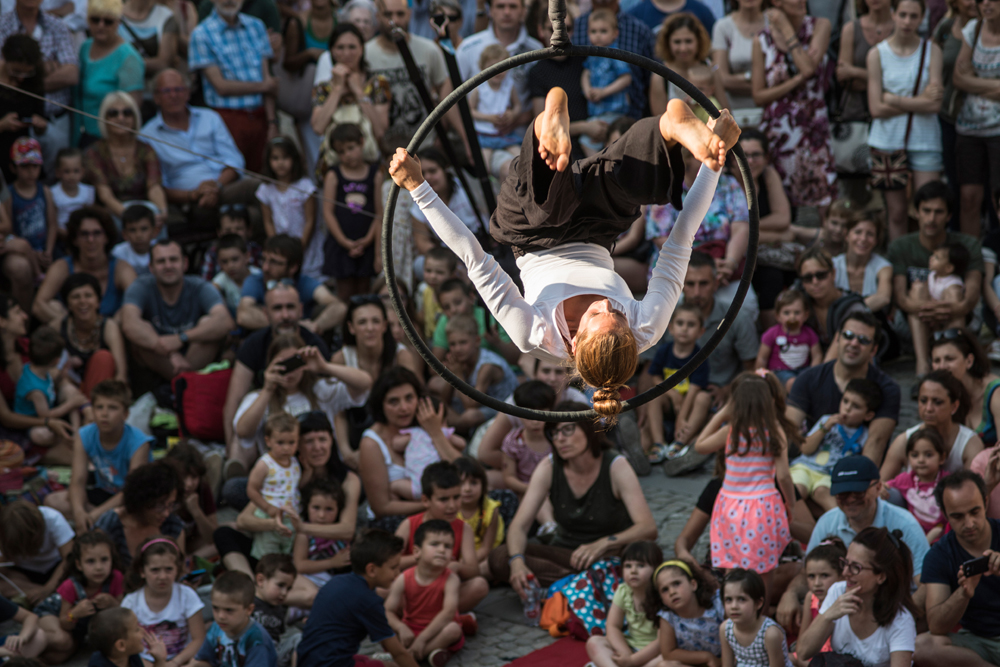Naufragata de los italianos Circo Zoé traerá acrobacias. Cortesía Andrea Macchia.