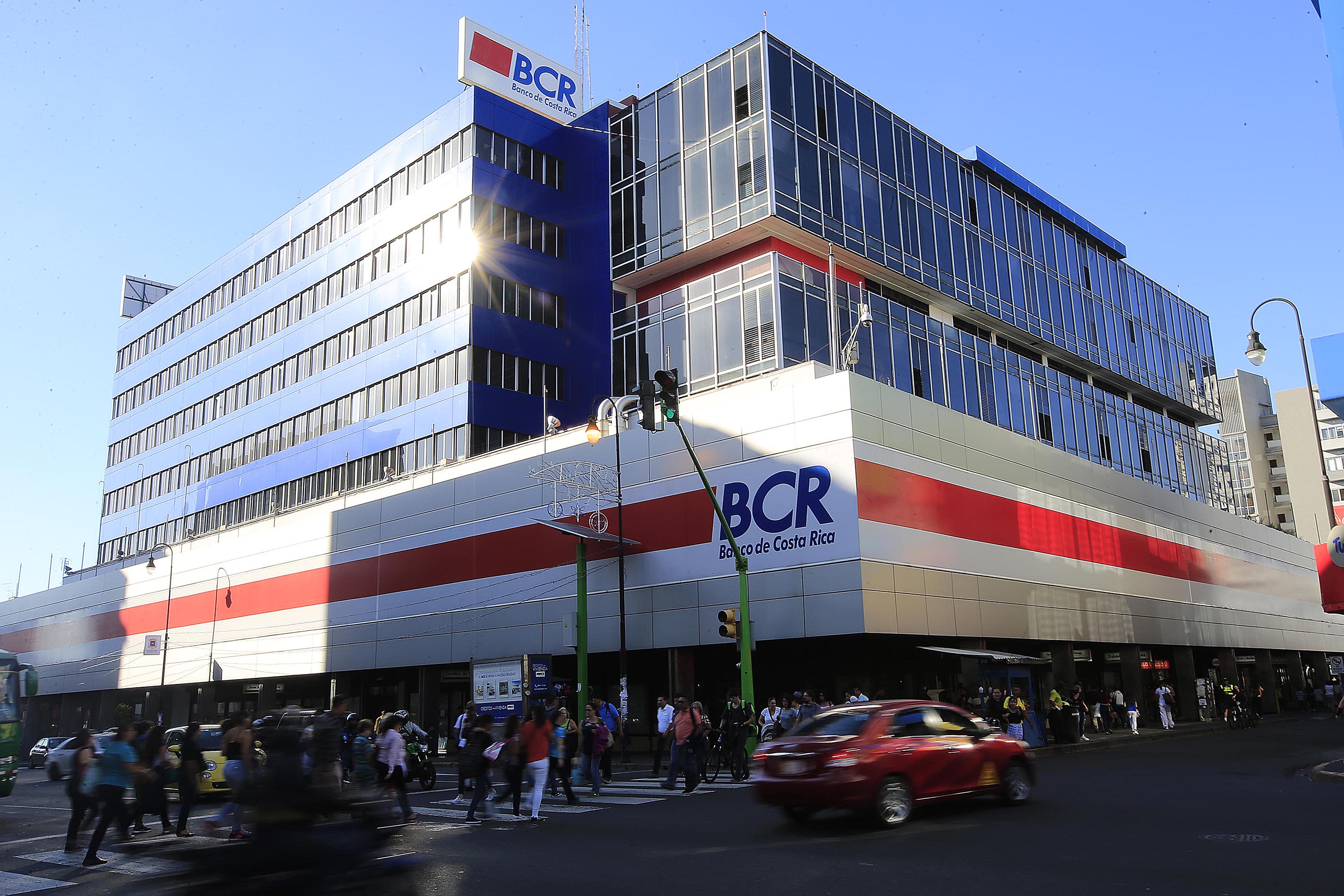 El Banco de Costa Rica anunció un recorte de tasas y en las comisiones de formalización de los créditos. Fotos: Mayela López