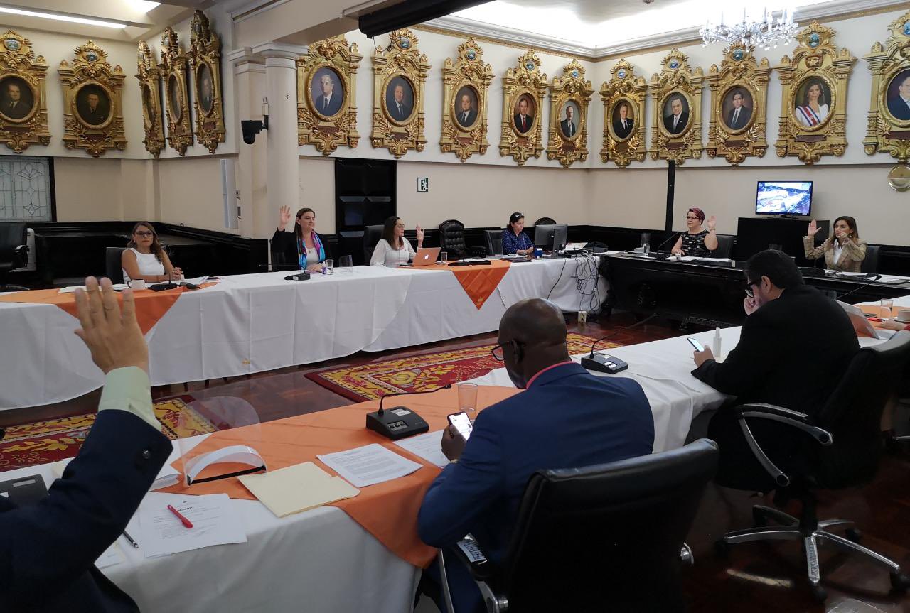24/06/2020. La comisión legislativa de Asuntos Hacendarios dictaminó un nuevo texto sobre el retiro del ROP. Foto cortesía del despacho de diputada Ana Lucía Delgado.