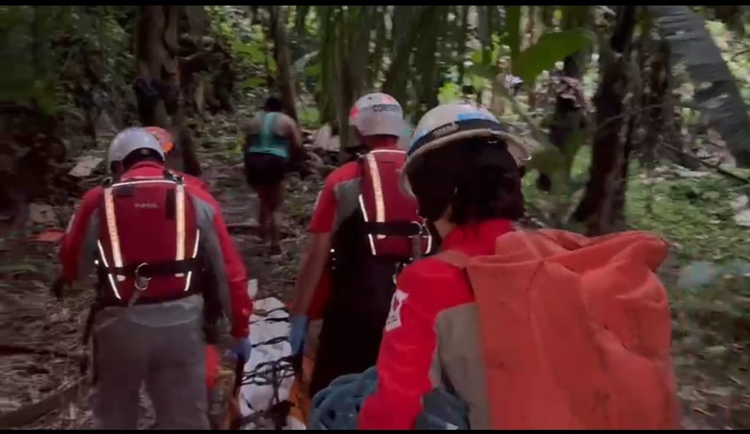 La Cruz Roja halló un cuerpo en el río Tiribí, entre el sector Hatillo 7 y Alajuelita.