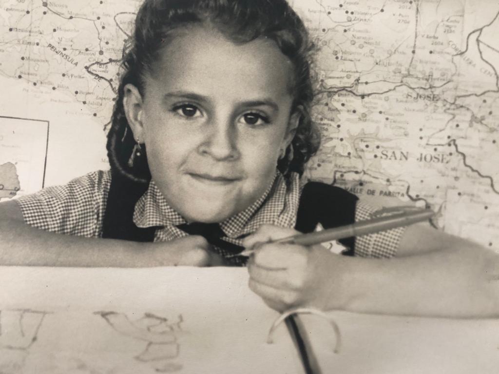 Cuando estaba en la escuela uno de sus mayores pasiones era escribir. Todavía lo hace de vez en cuando.
Fotografía: Cortesía