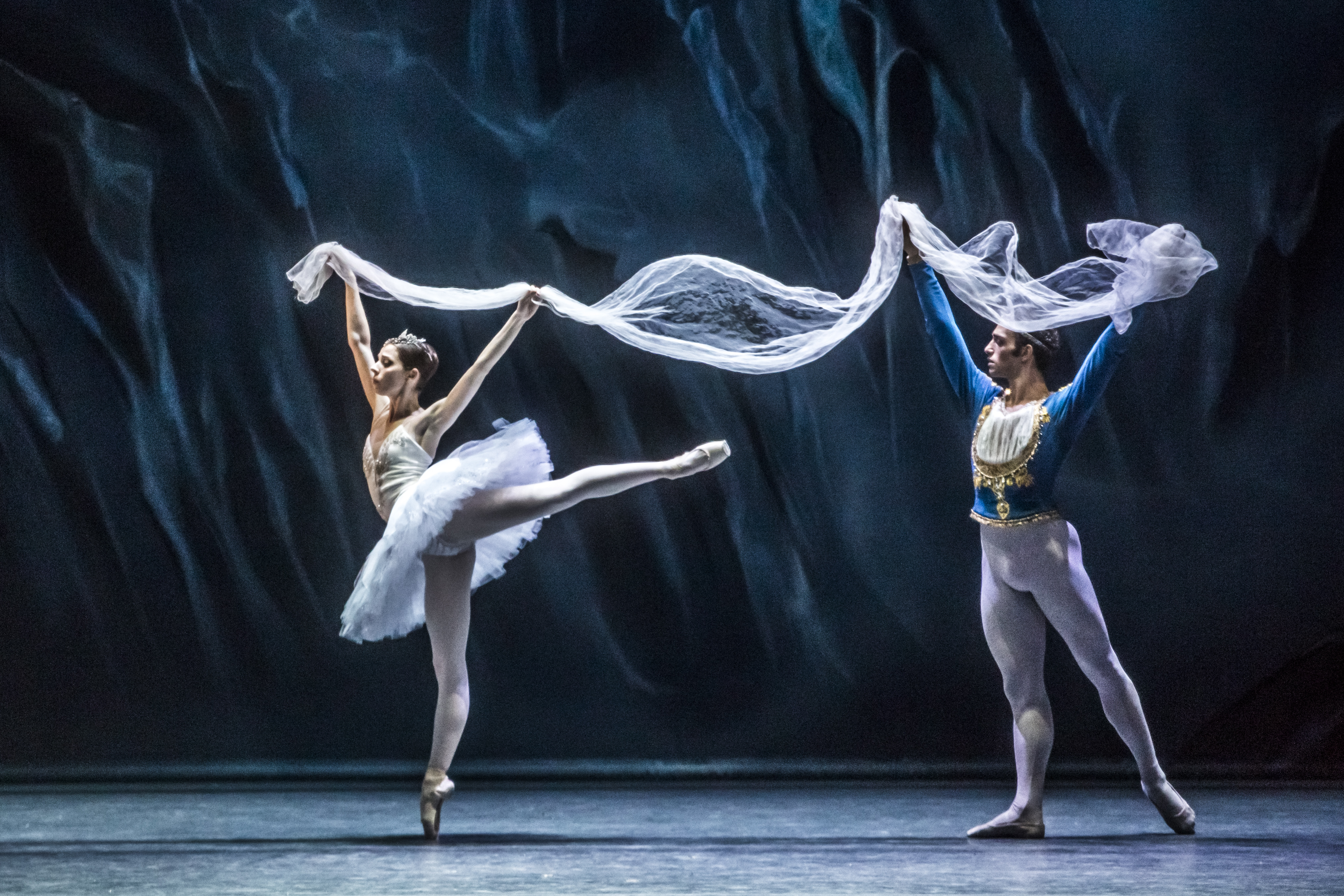 Interamericana de Producciones
Foto Martin Divisek
Ballet de Praga
La Bayadere - Alina Nanu a Giovanni Rotolo - Foto Martin Divisek 2
