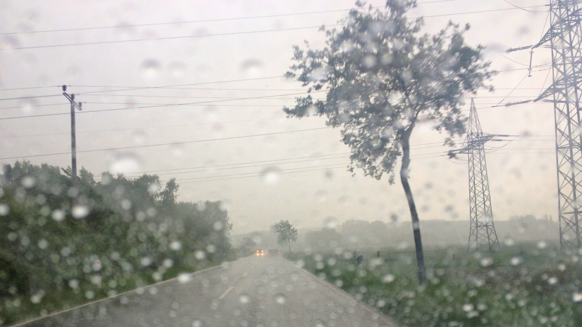 Vientos fuertes, lluvias en el Caribe y zona norte marcarán el clima del miércoles en Costa Rica.