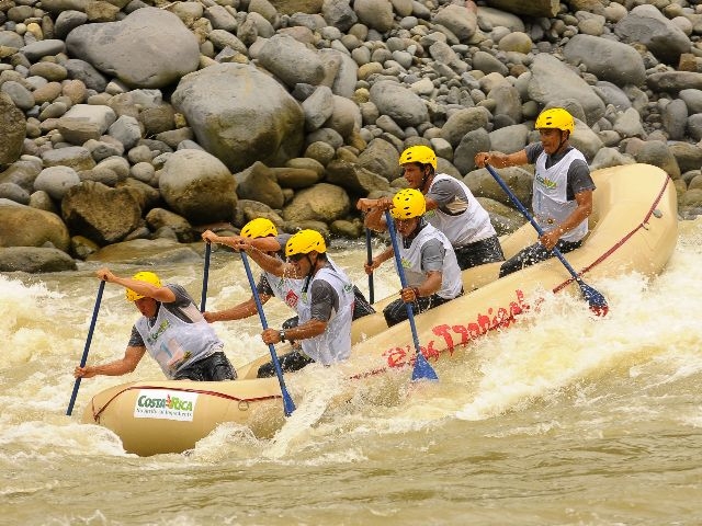 06-08-11 Tercera fecha eliminatoria para el Mundial de Rafting, Costa Rica 2011.
Rio Reventason. Guapiles, Limon
Equipo Piratas del Pacuare Team
Foto: Luis Navarro
