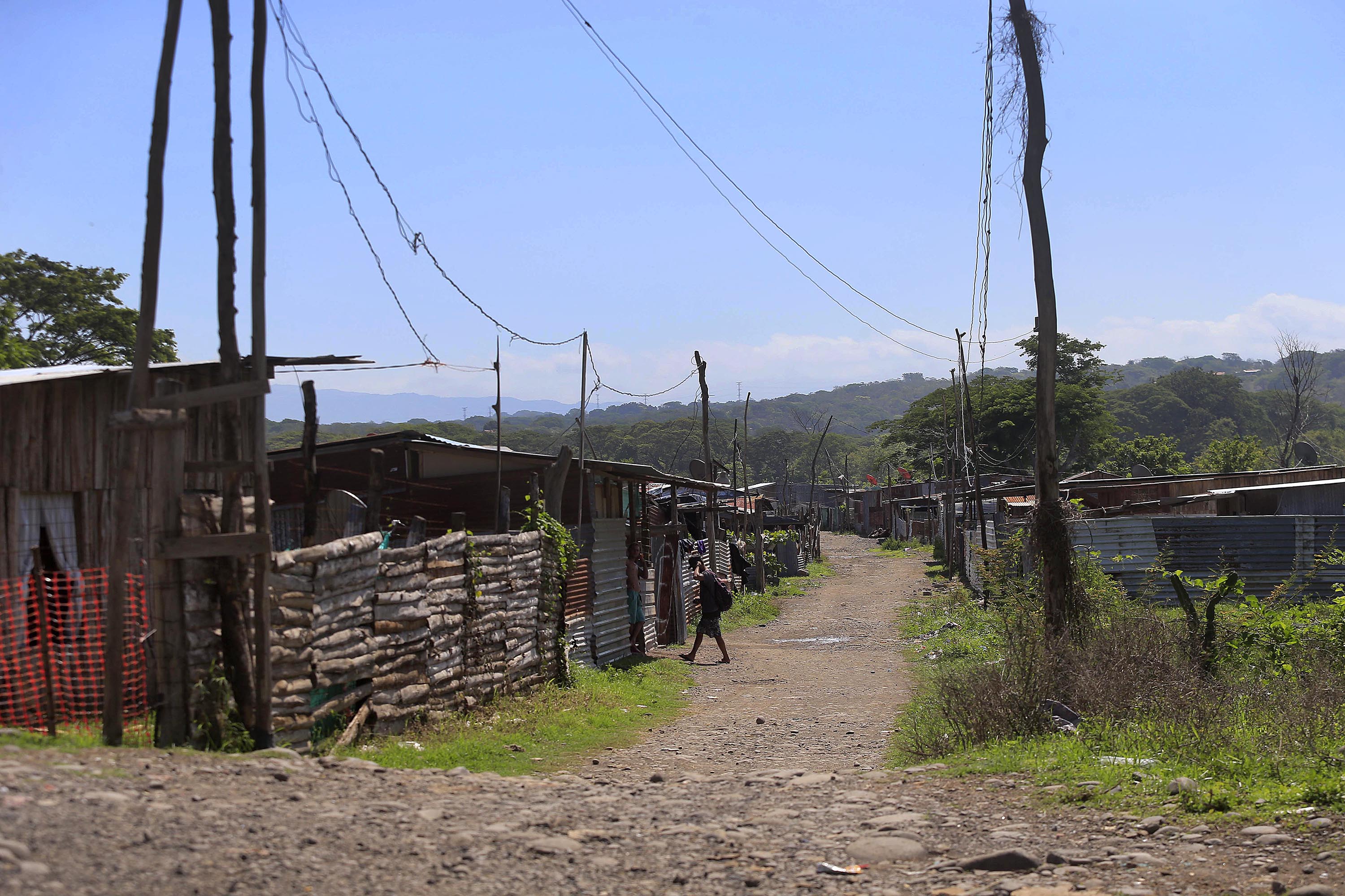 23/04/2021 Puntarenas. Recorrido por los distritos de Barranca, Chacarita y El Roble que han sido noticia negativa, de mucha inseguridad durante los últimos meses, debido a la oleada de homicidios que se han registrado. Y el esfuerzo que hacen las autoridades, especialmente la Fuerza Pública por mantener el orden. Foto: Rafael Pacheco