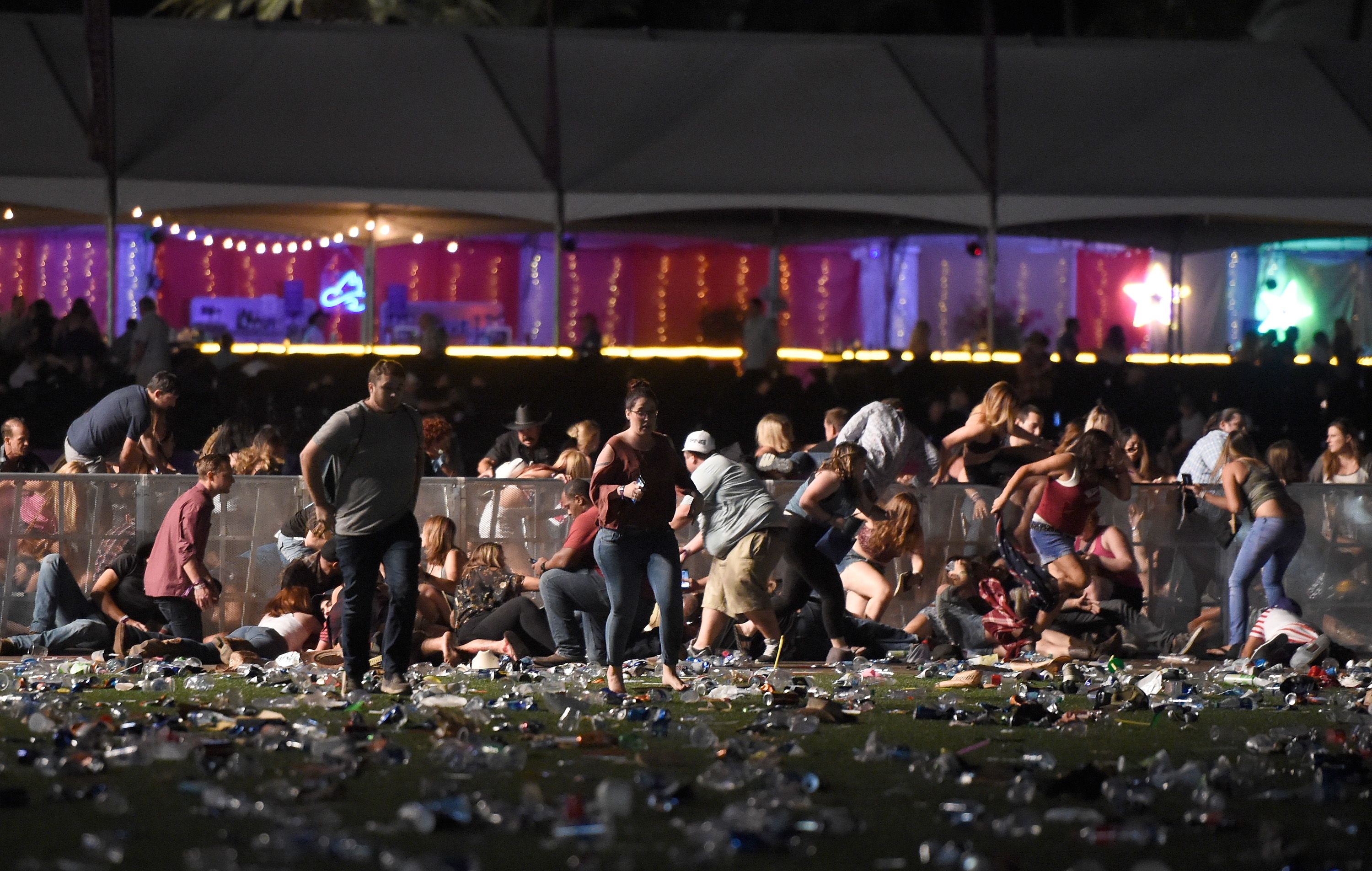 El tiroteo de este domingo en Las Vegas se considera ya uno de los más sangrientos ocurridos en décadas en Estados Unidos.