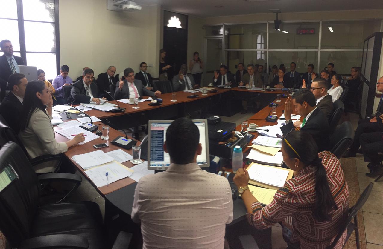 La Comisión de Hacendarios dictaminó afirmativamente el Tercer Presupuesto Extraordinario. Foto: A. Sequeira.