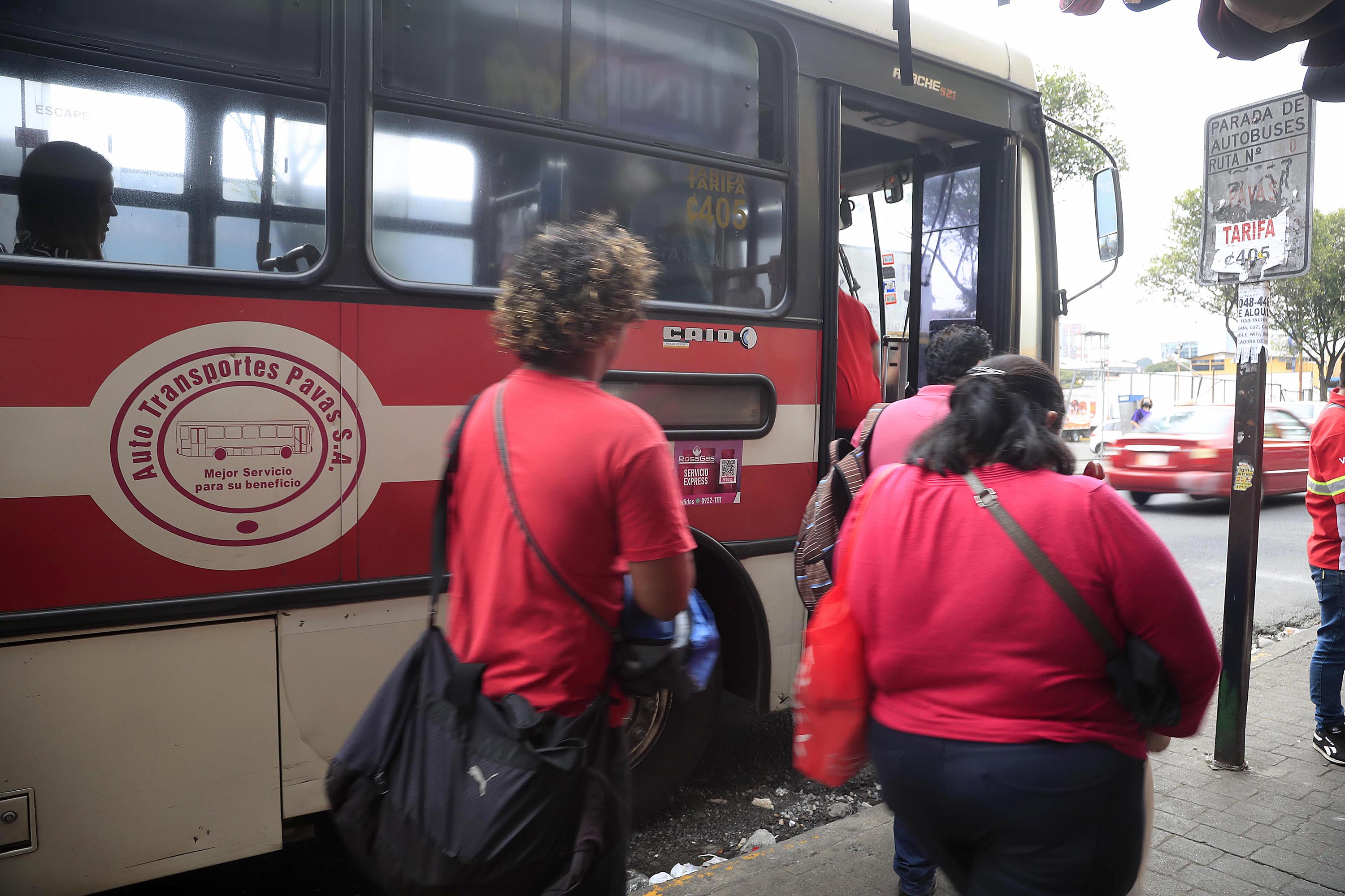 30/09/2022 San José. Recorrido por el centro de la capital para ver autobuses de algunas de las principales líneas que se estarían favoreciendo con proyecto de ley para elevar de 15 a 20 años la antigüedad de los buses de forma permanente, pese a que un criterio técnico del Consejo de Transporte Público (CTP) se había opuesto a esta medida. Buses de Pavas en terminal, cerca de mercado de La CocaCola.