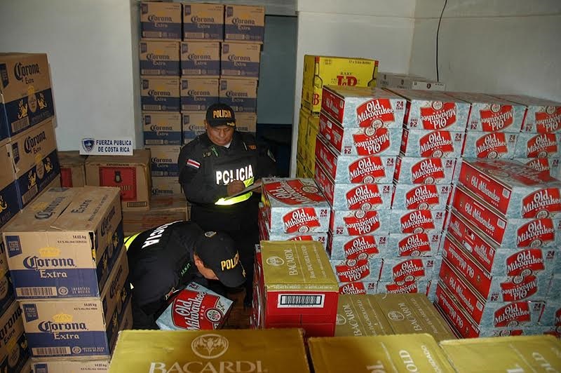 La estrategia de atacar a bandas organizadas que se dedican al contrabando permitió aumentar el volumen de decomisos. Los operativos se coordinan entre la Policía de Control Fiscal y la Fuerza Pública.