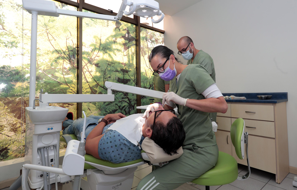 Un 45% de quienes visitan Costa Rica con fines médicos, invierten en procedimientos odontológicos, sea de índole cosmética o reconstructiva. Foto con fines ilustrativos. Archivo/Alonso Tenorio.