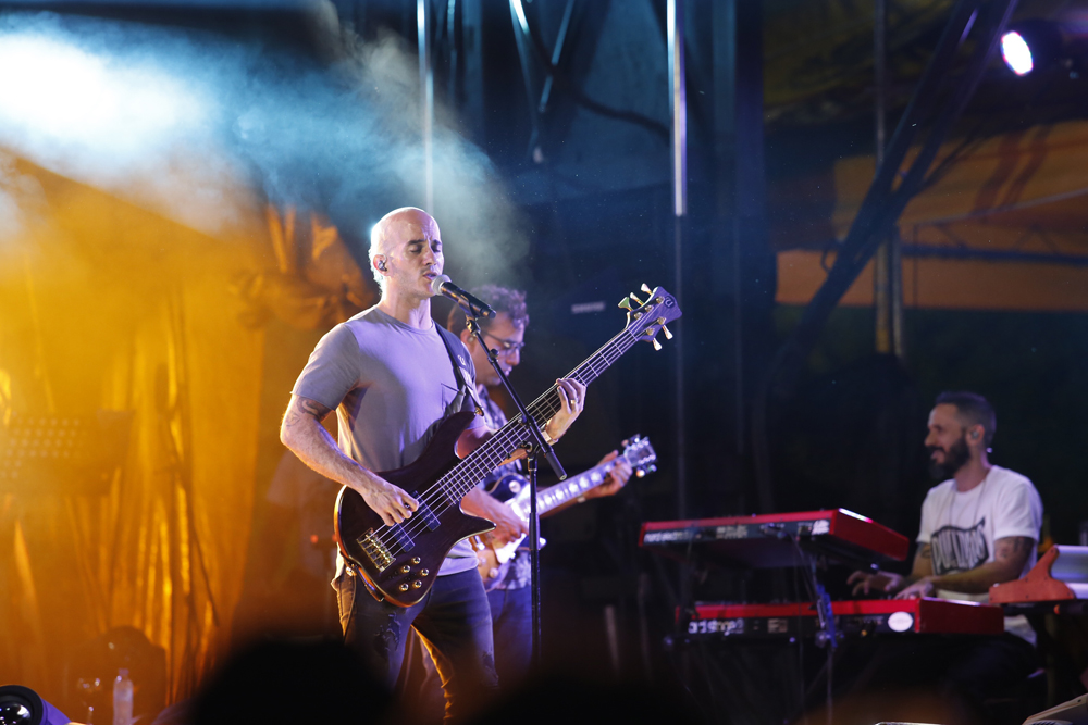 Cultura Profética es especialista en contagiar vibra positiva en su público cada vez que viene al país. La noche del sábado en un escenario natural, el concierto se prestó para vivir el reggae en su máxima expresión.Foto:Adrián Soto.