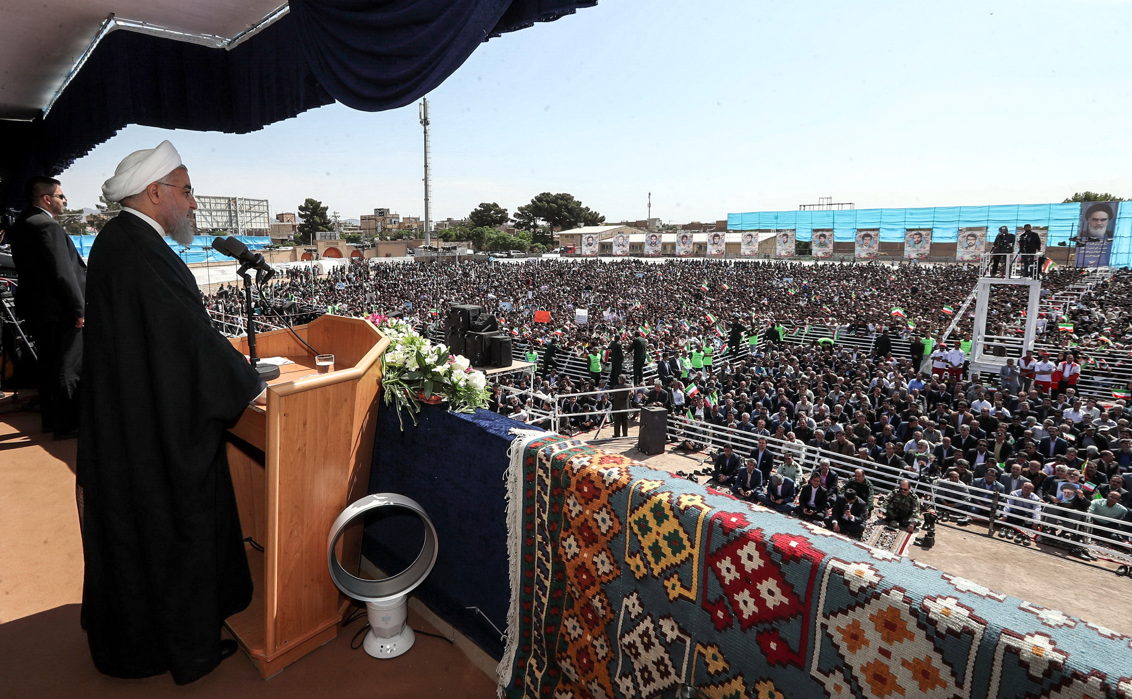 A handout picture provided by the Iranian presidency on May 6, 2018 shows President Hassan Rouhani giving addressing crowds during a rally in the northwestern city of Sabzevar.
Rouhani said on May 6 that if the United States quits the nuclear deal between Tehran and world powers then Washington would regret it "like never before". / AFP PHOTO / Iranian Presidency / HO / === RESTRICTED TO EDITORIAL USE - MANDATORY CREDIT "AFP PHOTO / HO / IRANIAN PRESIDENCY" - NO MARKETING NO ADVERTISING CAMPAIGNS - DISTRIBUTED AS A SERVICE TO CLIENTS ===