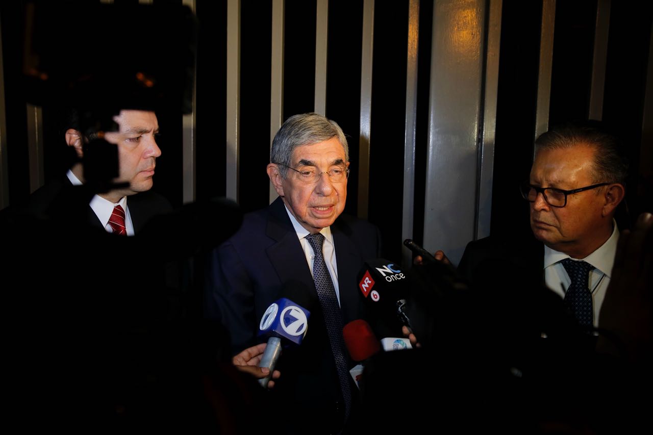 El expresidente Óscar Arias ofreció declaraciones luego de declarar durante cuatro horas en la Fiscalía General por el caso de la mina Crucitas.
