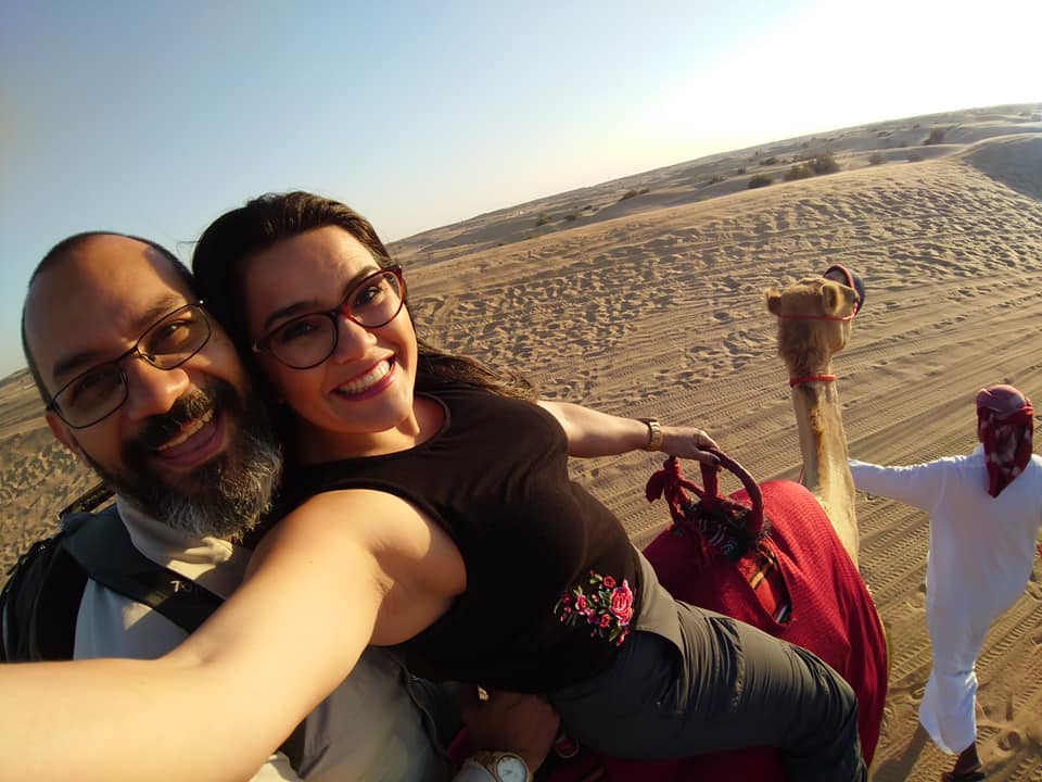 La costarricense Catalina Silesky Rodríguez con su esposo Darío Sarmiento Amador en Dubái.