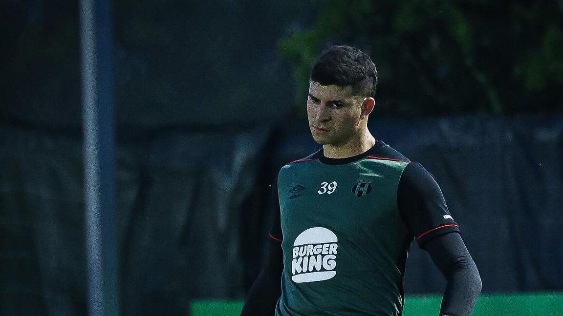 Bayron Mora hizo todo el proceso de liga menor en Liga Deportiva Alajuelense y afirma que el CAR le cambió la vida.