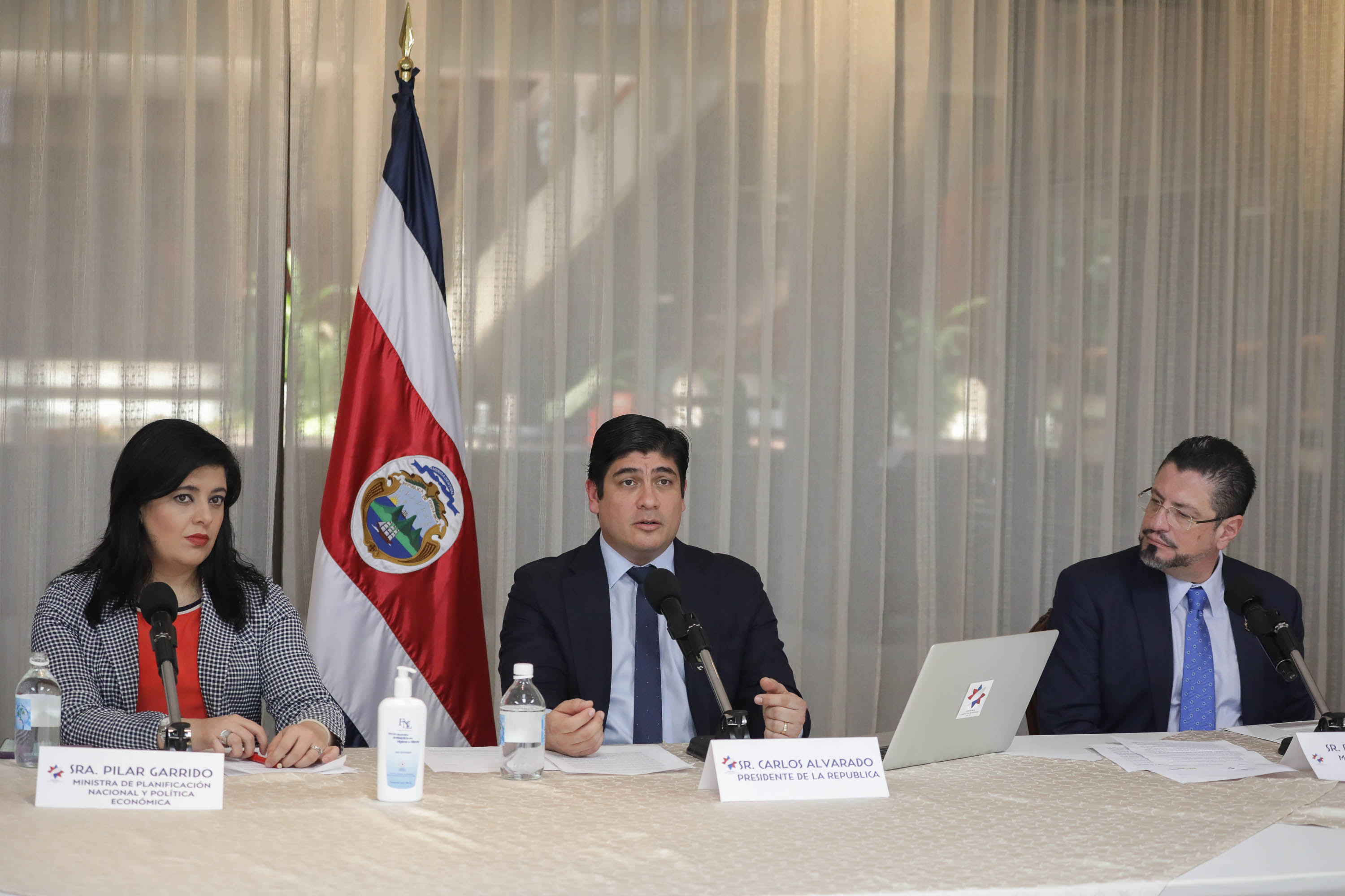 Conferencia de Prensa sobre acciones y atención contra el CODVID19, Costa Rica, Casa Presidencial. 27 Marzo 2020. Foto: Roberto Carlos Sánchez @rosanchezphoto