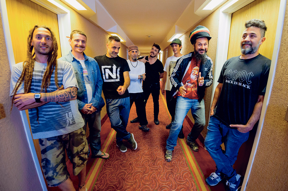 La base que comenzó con Nonpalidece hace 20 años se mantiene, pero con nuevas fichas. La banda es una gran familia.Foto Jeffrey Zamora.