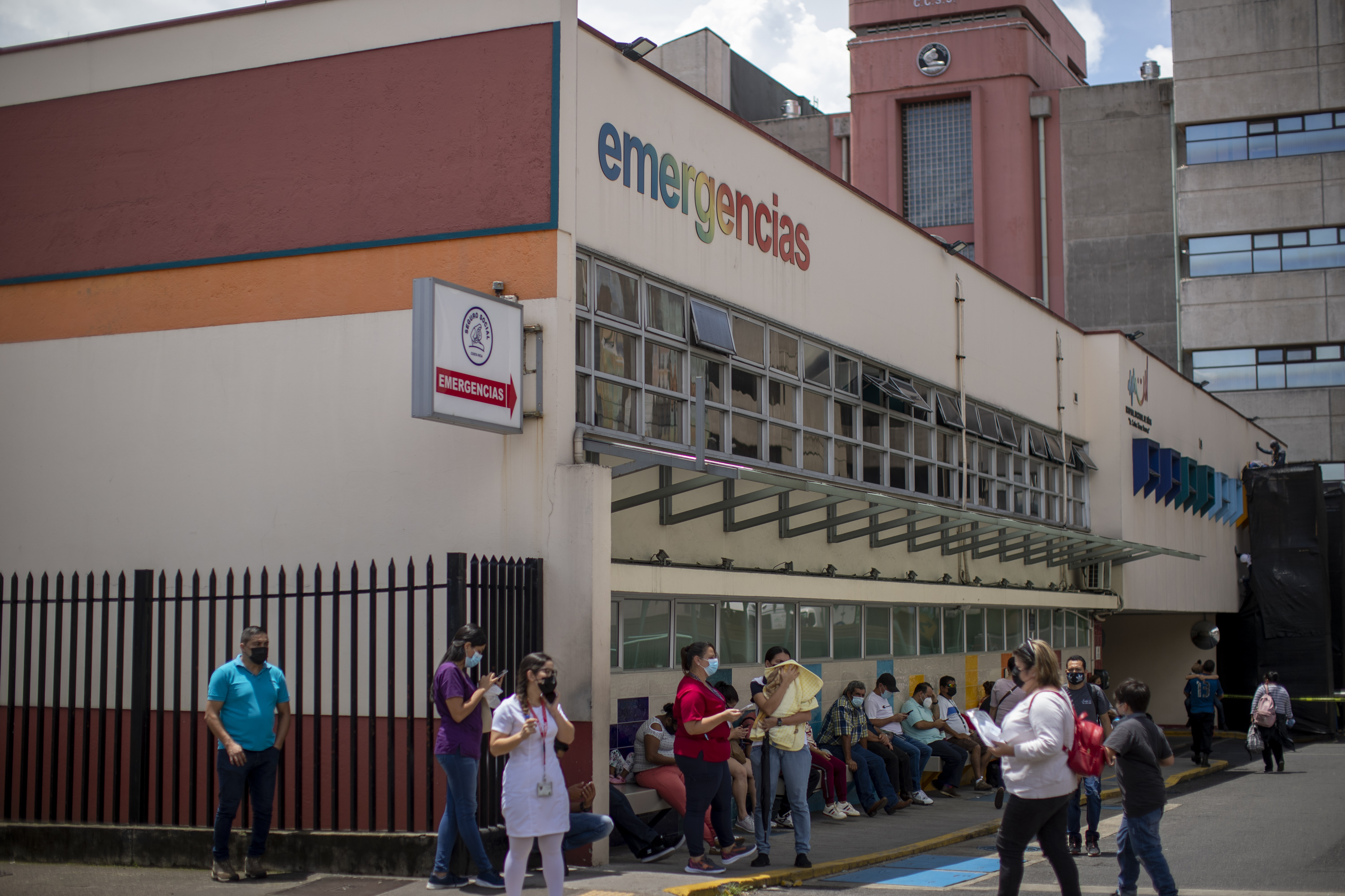 01/06/2022, San José, recorrido por los hospitales San Juan de Dios y Hospital de Niños, para ver la afectación en la atención de personas por culpa del hackeo a la CCSS.