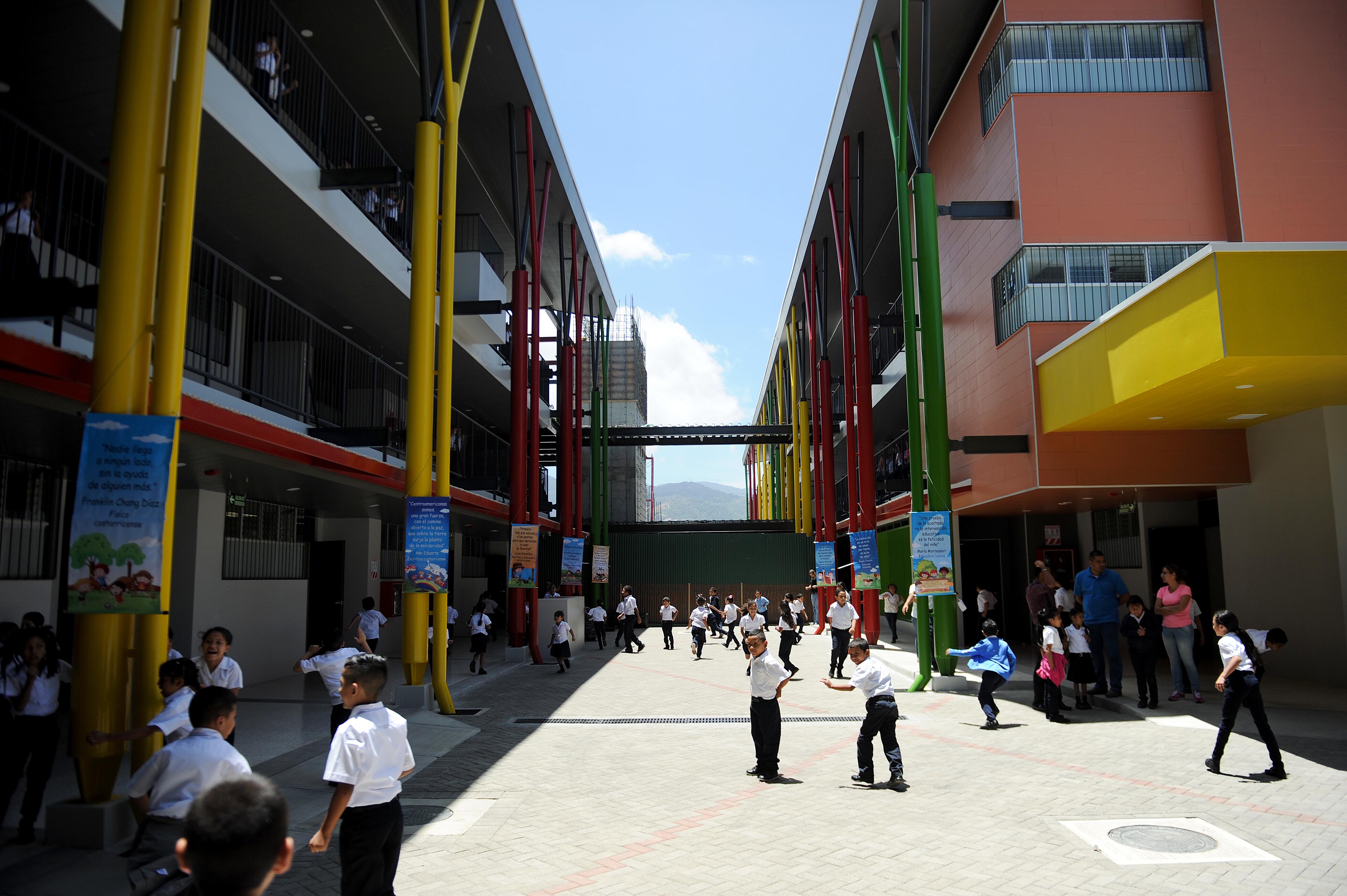 Fachada de escuela, corazón de lucha: nuevo faro de esperanza que alumbra  La Carpio | La Nación