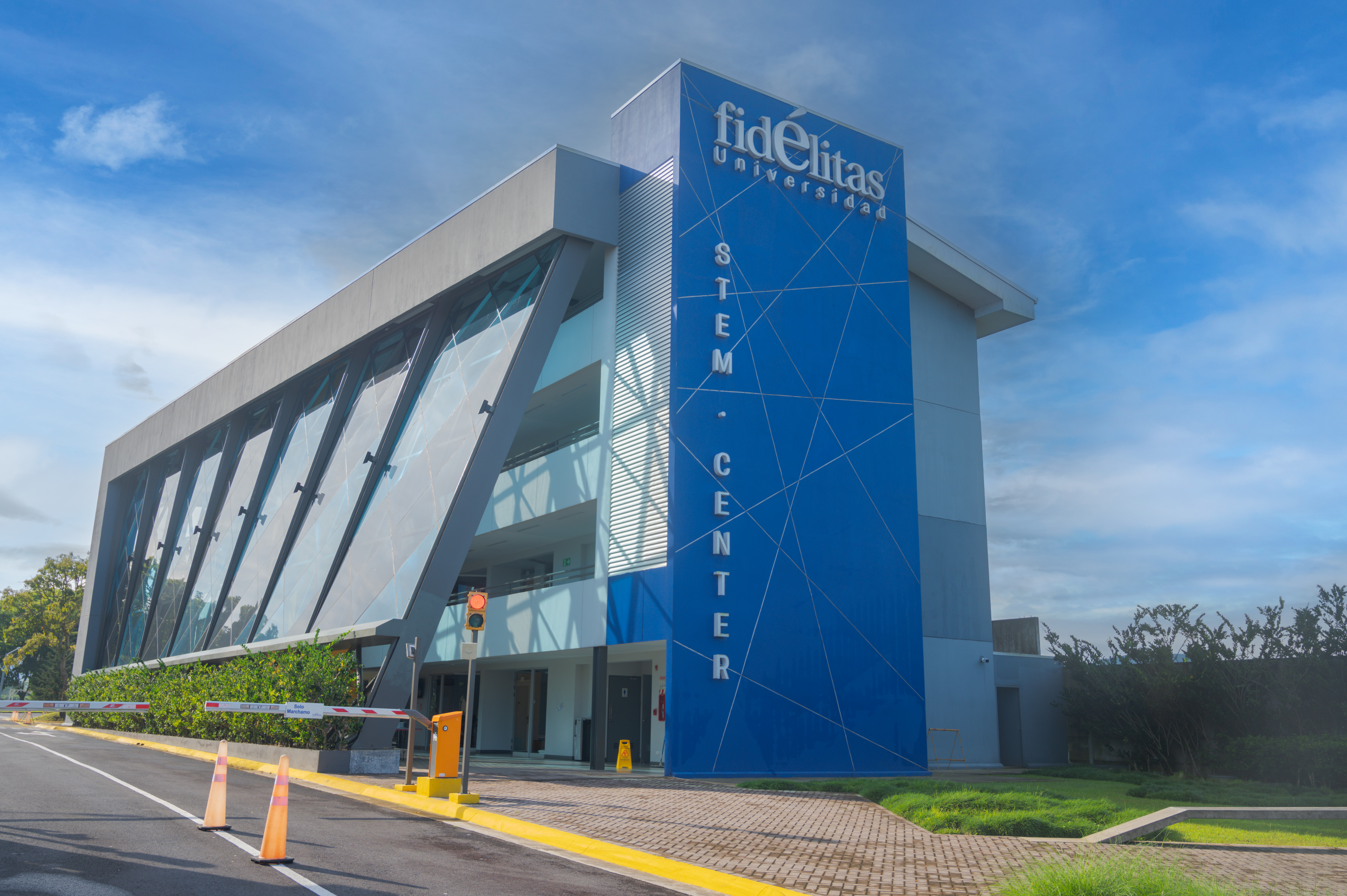 UNIVERSIDAD FIDÉLITAS