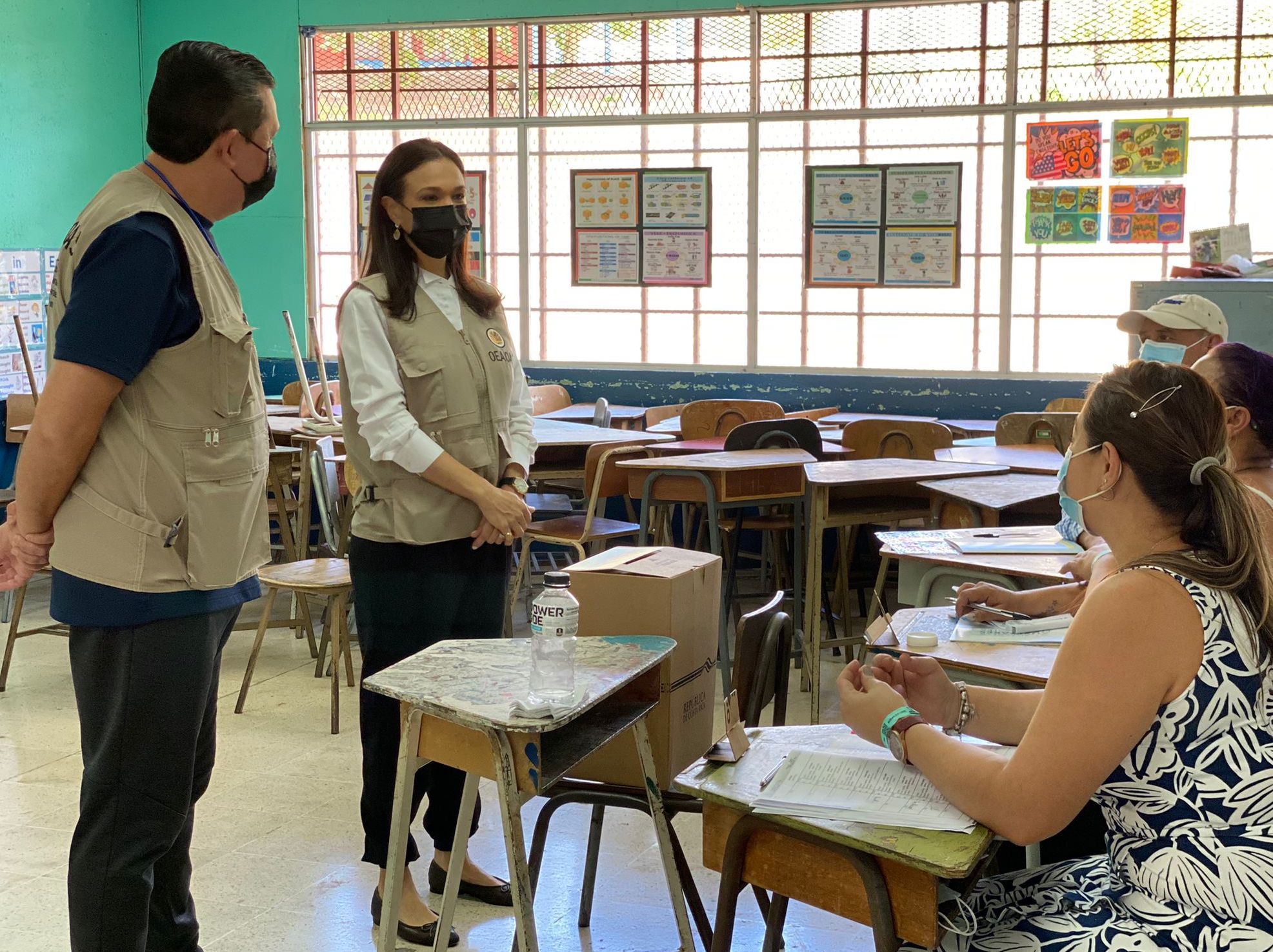 Segunda Ronda voto 2022, observadores internacionales en el Liceo de Pavas