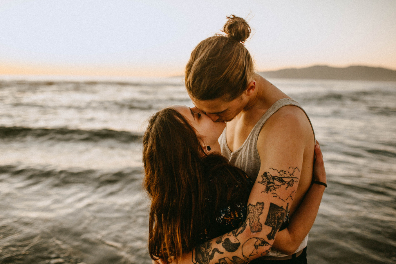Conozca la importancia del contacto físico no sexual en la vida cotidiana de las parejas