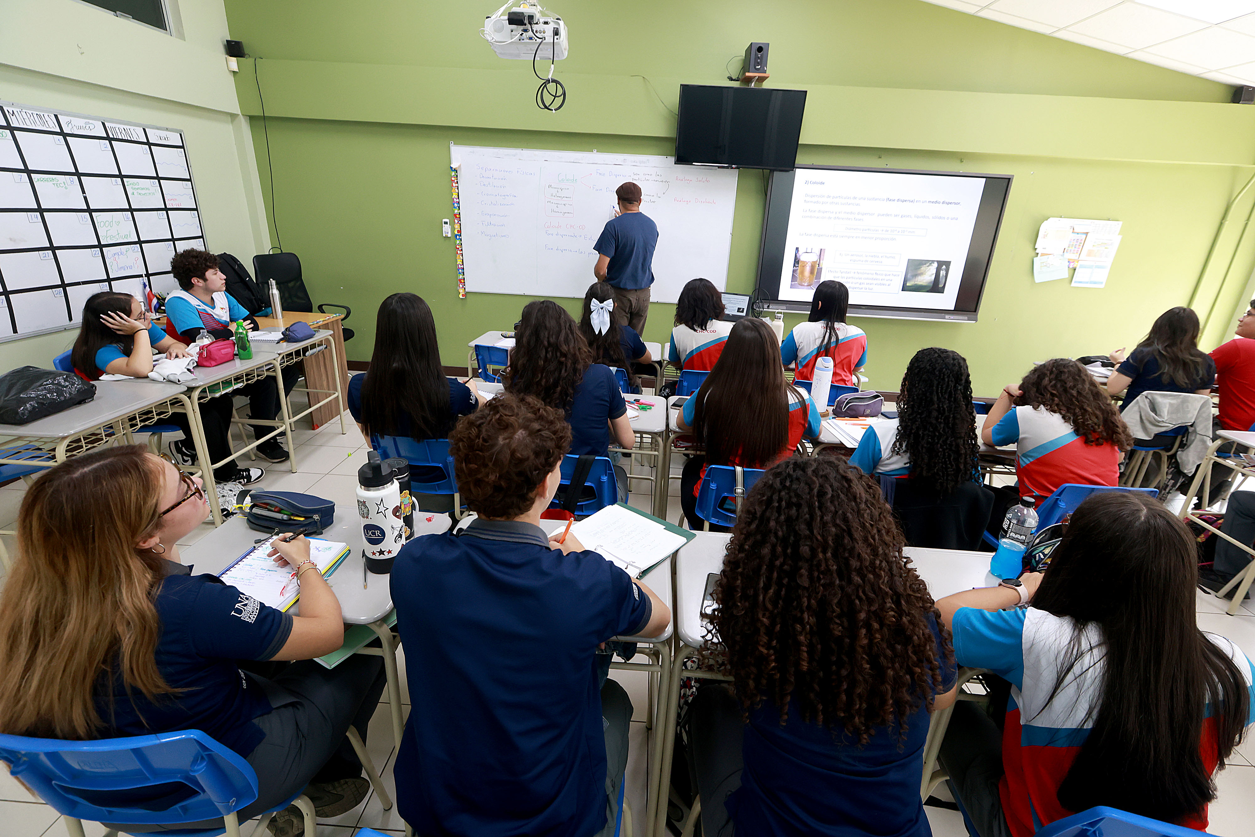 Especial Colegios 2026: “El Financiero” le trae todo lo que usted debe saber antes de matricular a su hijo