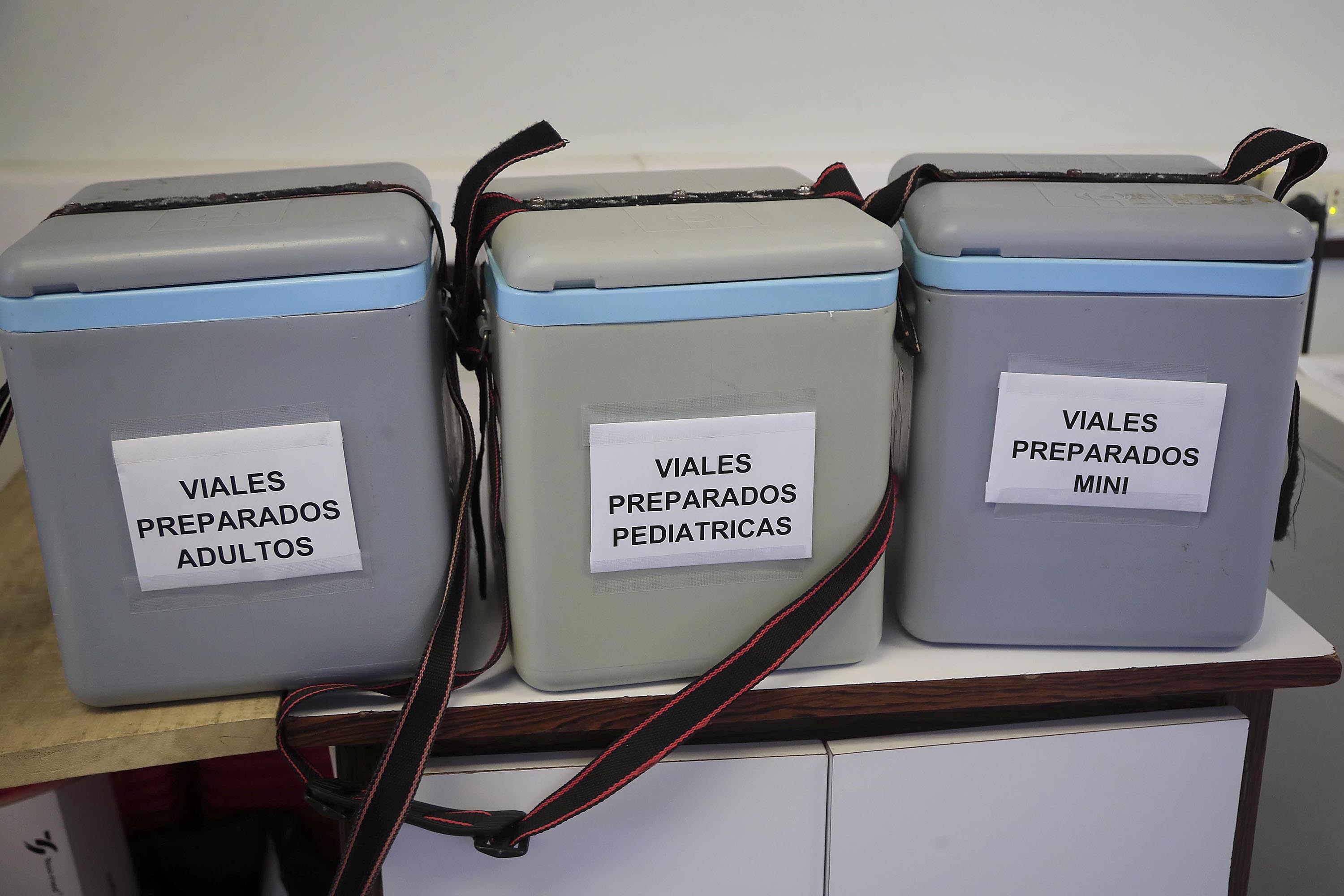 15/11/2022 Paquera y Cóbano. Zonas con menor vacunación contra covid-19. Doctores, enfermeros y Asistentes Técnicos de Atención Primaria (ATAPs) se desplazan por las comunidades y llegan hasta sus casas para convencer a la población de que se apliquen las vacunas.
