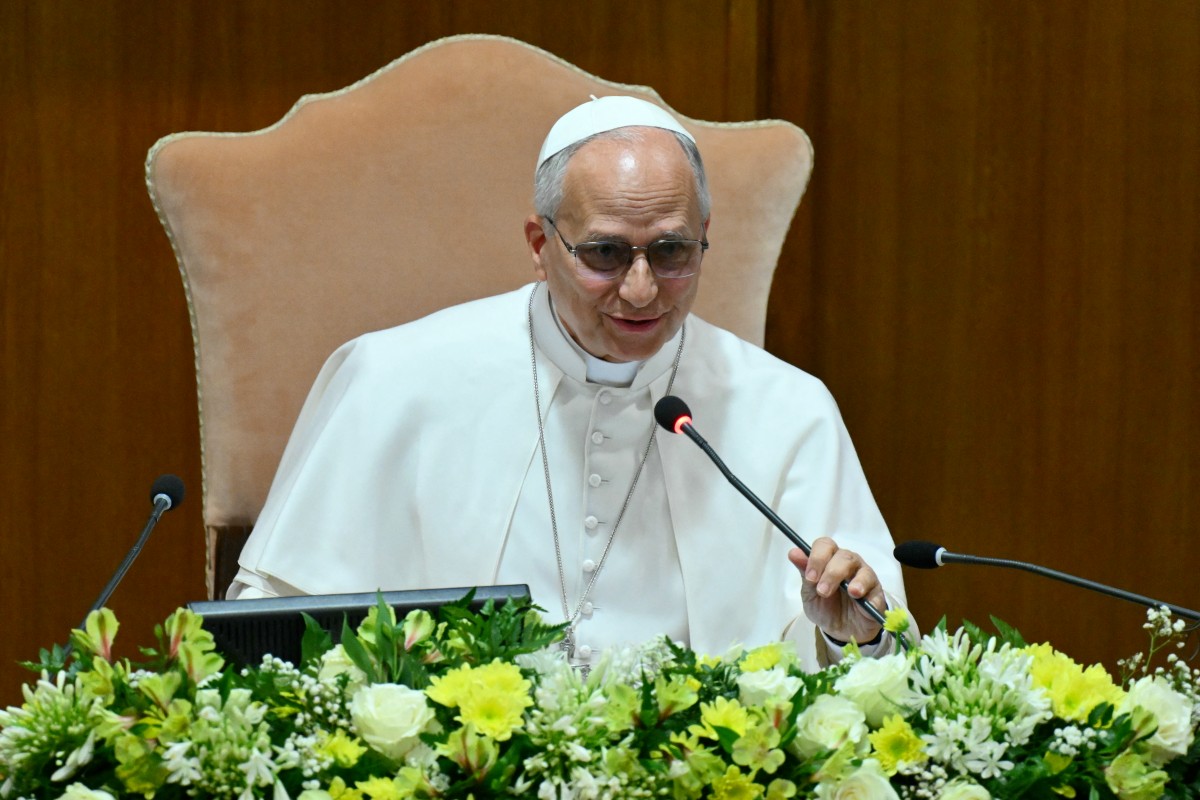 La primera encíclica (carta) al pueblo católico del mundo del papa León XIV coloca a la inteligencia artificial en el centro del debate ético mundial. En “Magnifica Humanitas”, el pontífice plantea que el desafío de la inteligencia artificial no es solamente técnico, sino profundamente moral y político.