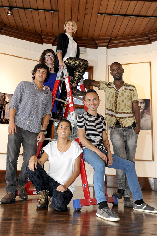 De arriba a bajo y de izquierda a derecha: Sara Mata, Priscilla Pacheco, Mario Gómez, Daniela Linares, Mario Acosta y Gregory James. Fotografía: Luis Navarro.
