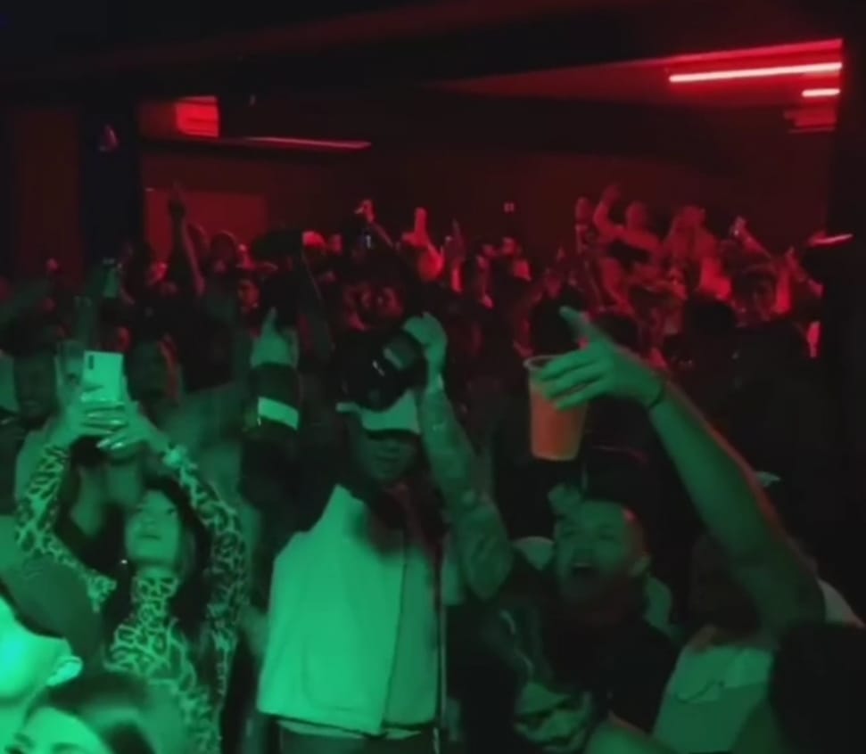 Una muestra del evento de este viernes 5 de marzo que intentaron detener las autoridades. Foto: Reproducción