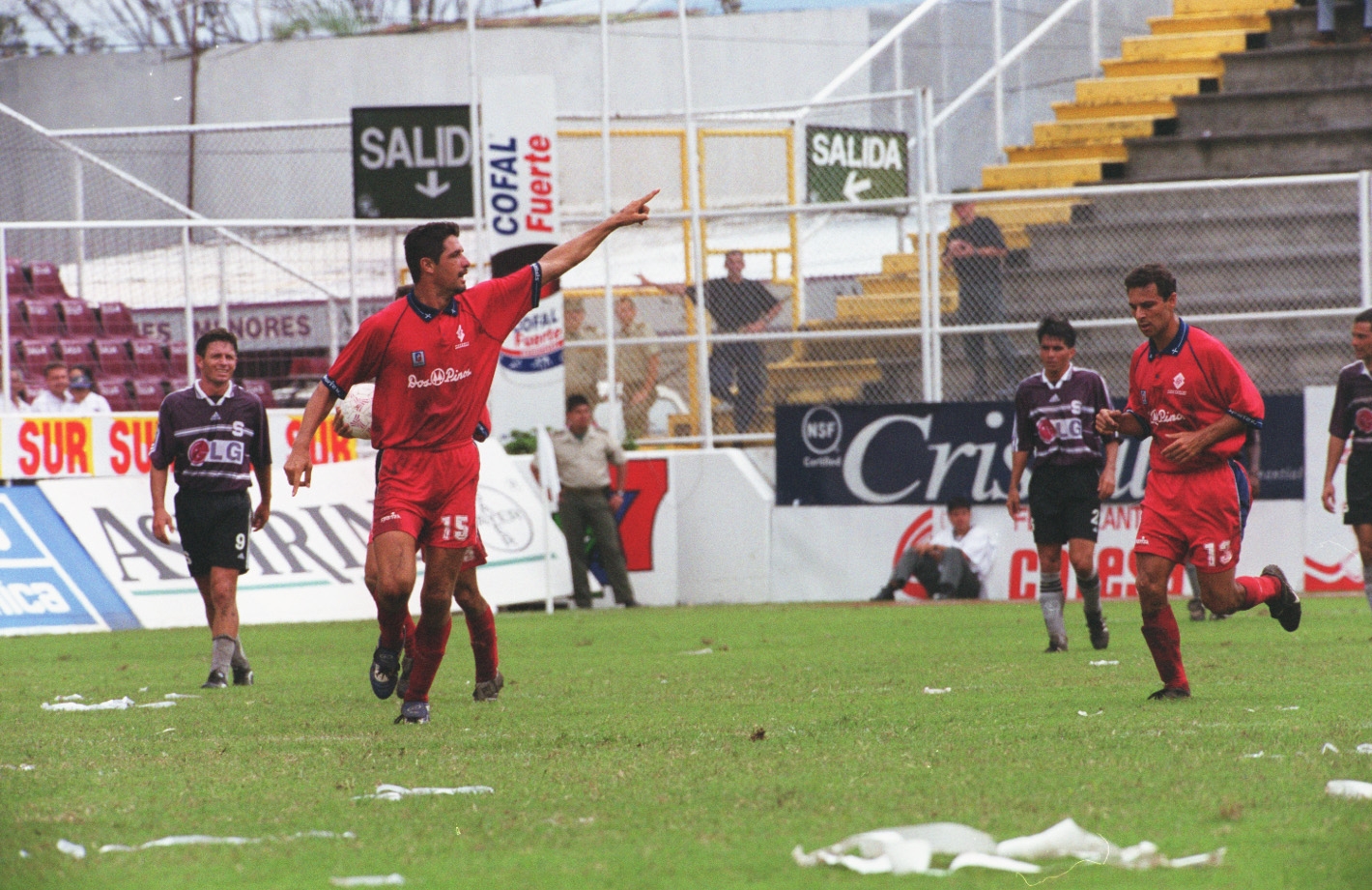 Gilberth Solano hizo feliz a todo el equipo de San Ramón gracias a un  premio | La Teja