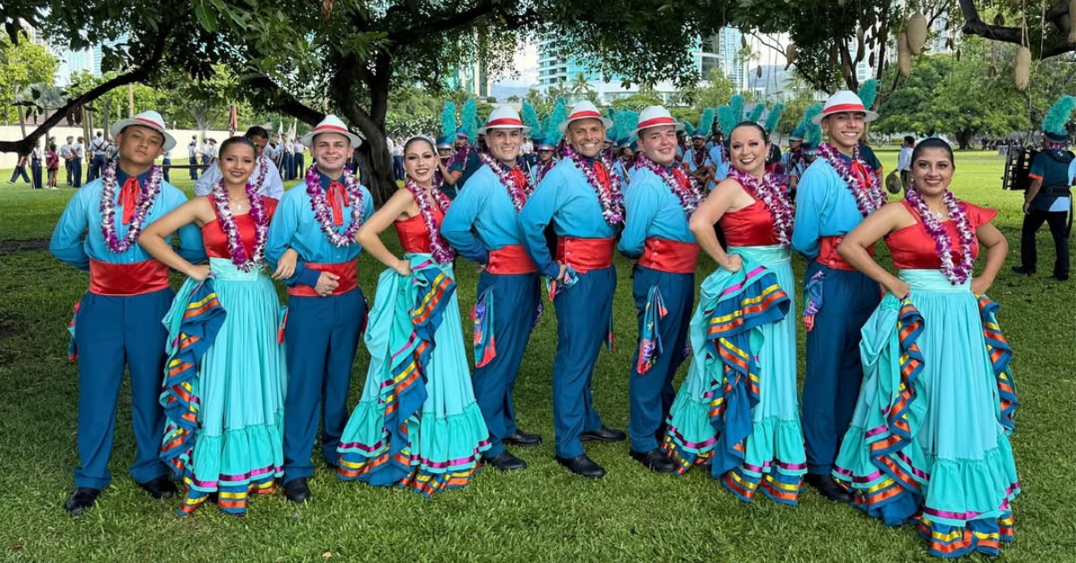 La Banda de Zarcero presentó un uniforme inspirado en la biodiversidad marina.
